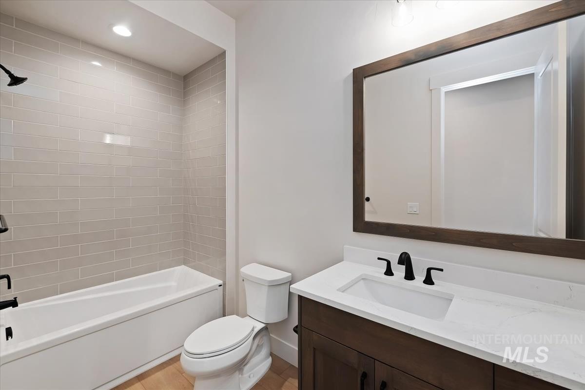 11198 W Tara Iti Ln, Kuna, Idaho 83634-0000, 3 Bedrooms, 2.5 Bathrooms, Residential For Sale, Price $799,880,MLS 98979146