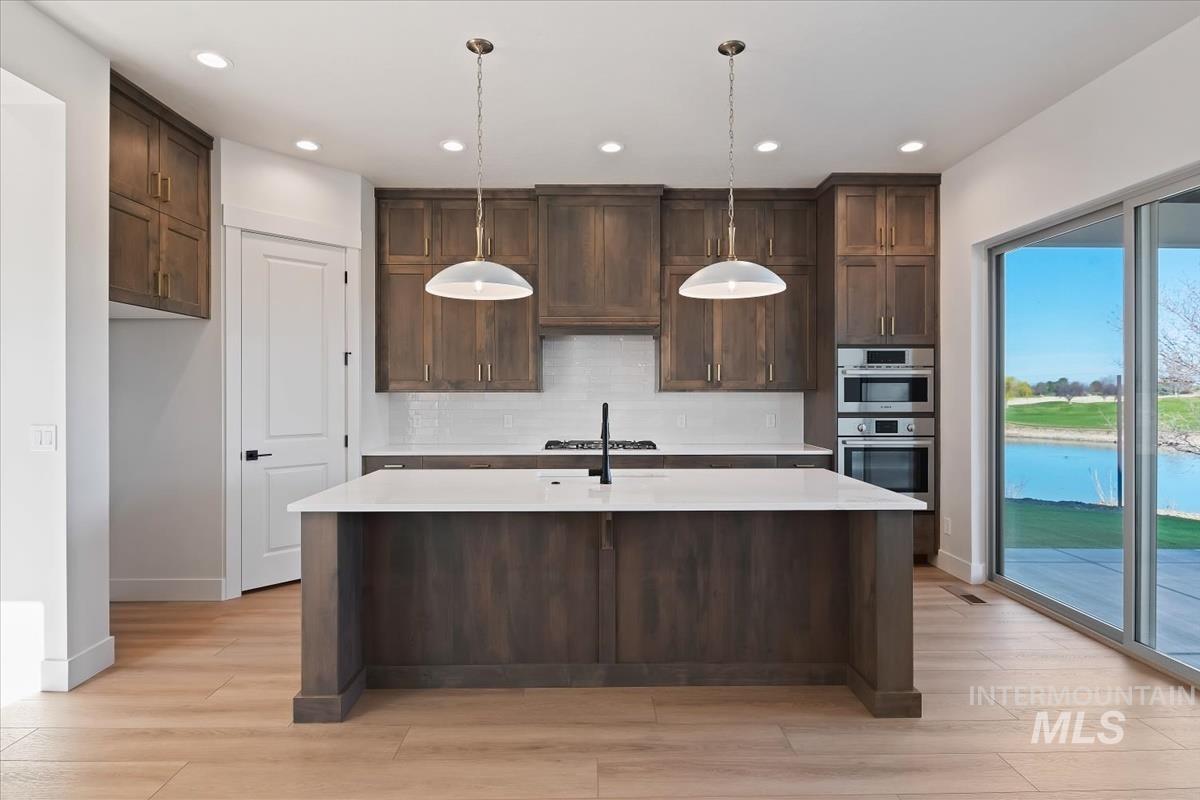 11198 W Tara Iti Ln, Kuna, Idaho 83634-0000, 3 Bedrooms, 2.5 Bathrooms, Residential For Sale, Price $799,880,MLS 98979146