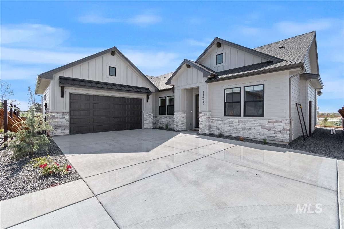 11329 S Corballis Ln., Kuna, Idaho 83634, 3 Bedrooms, 2 Bathrooms, Residential For Sale, Price $749,990, 98979148