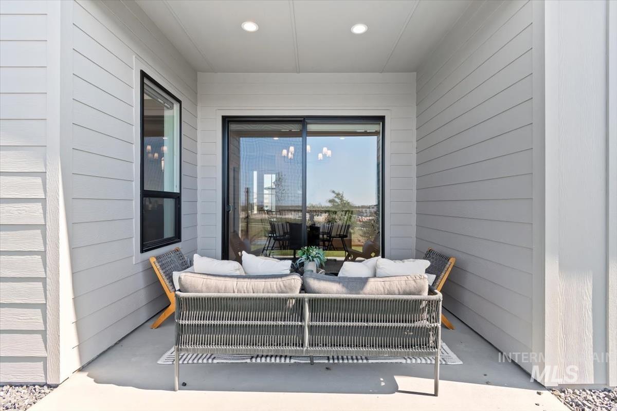 11329 S Corballis Ln., Kuna, Idaho 83634, 3 Bedrooms, 2 Bathrooms, Residential For Sale, Price $749,990, 98979148