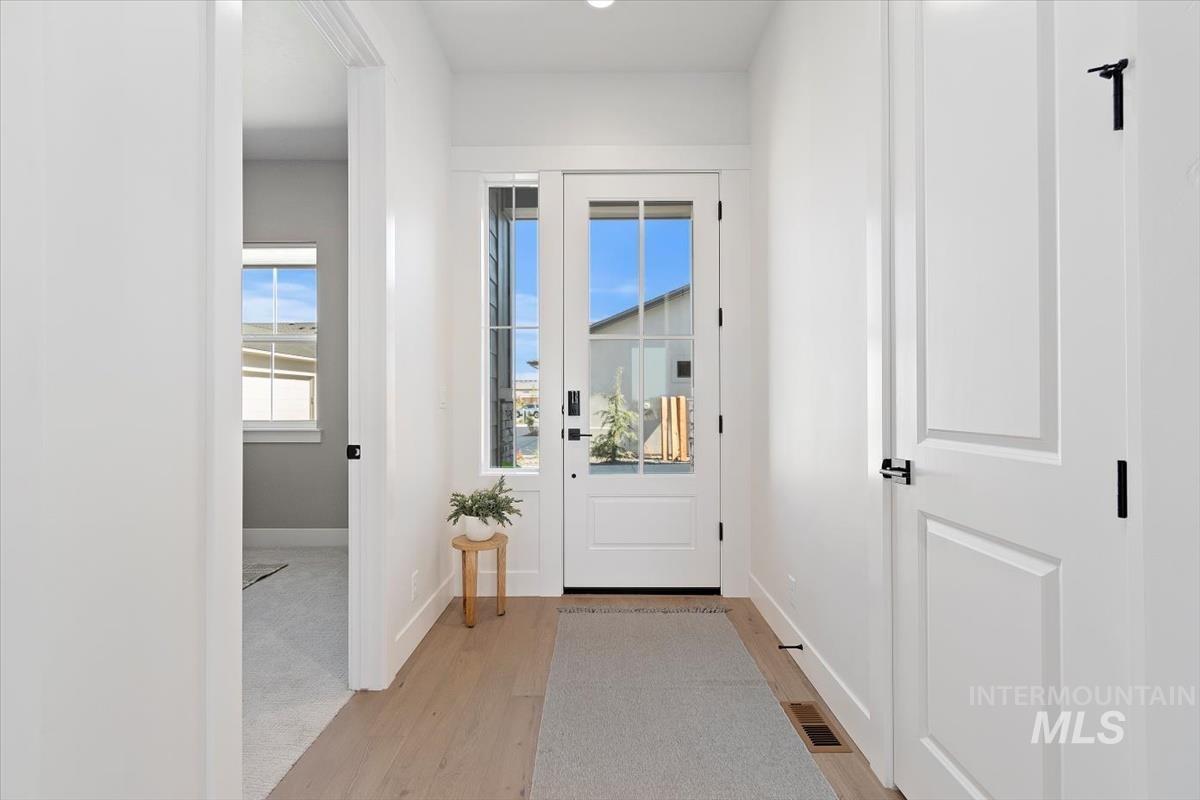 11329 S Corballis Ln., Kuna, Idaho 83634, 3 Bedrooms, 2 Bathrooms, Residential For Sale, Price $749,990, 98979148