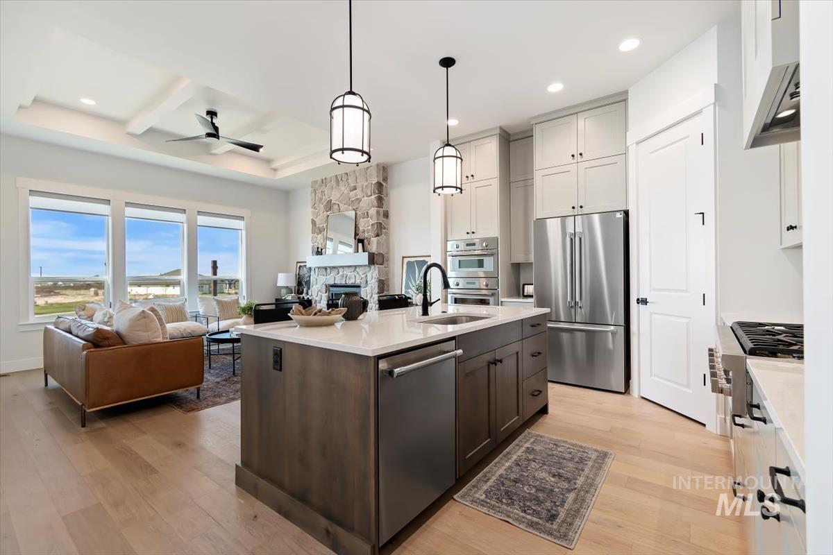 11329 S Corballis Ln., Kuna, Idaho 83634, 3 Bedrooms, 2 Bathrooms, Residential For Sale, Price $749,990, 98979148