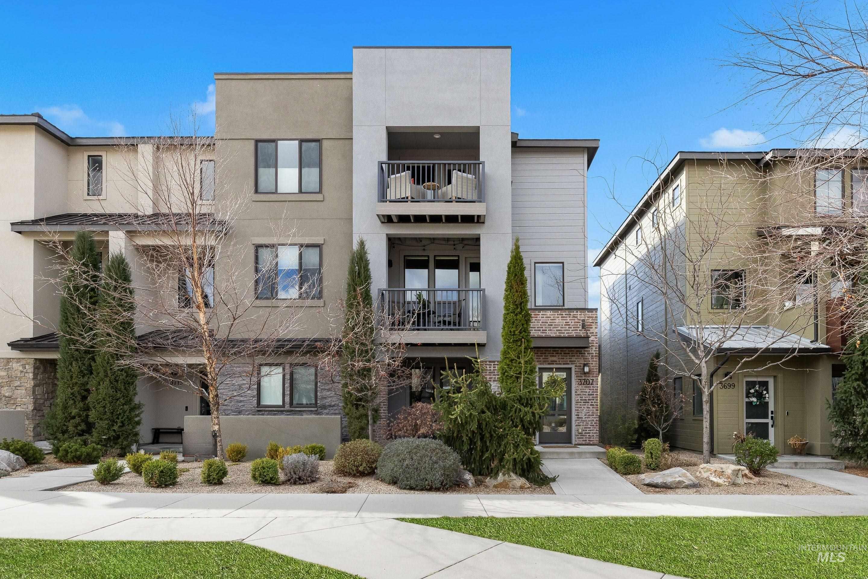 3707 E Parkcenter Blvd, Boise, Idaho 83716, 3 Bedrooms, 3 Bathrooms, Residential For Sale, Price $634,999, 98979151