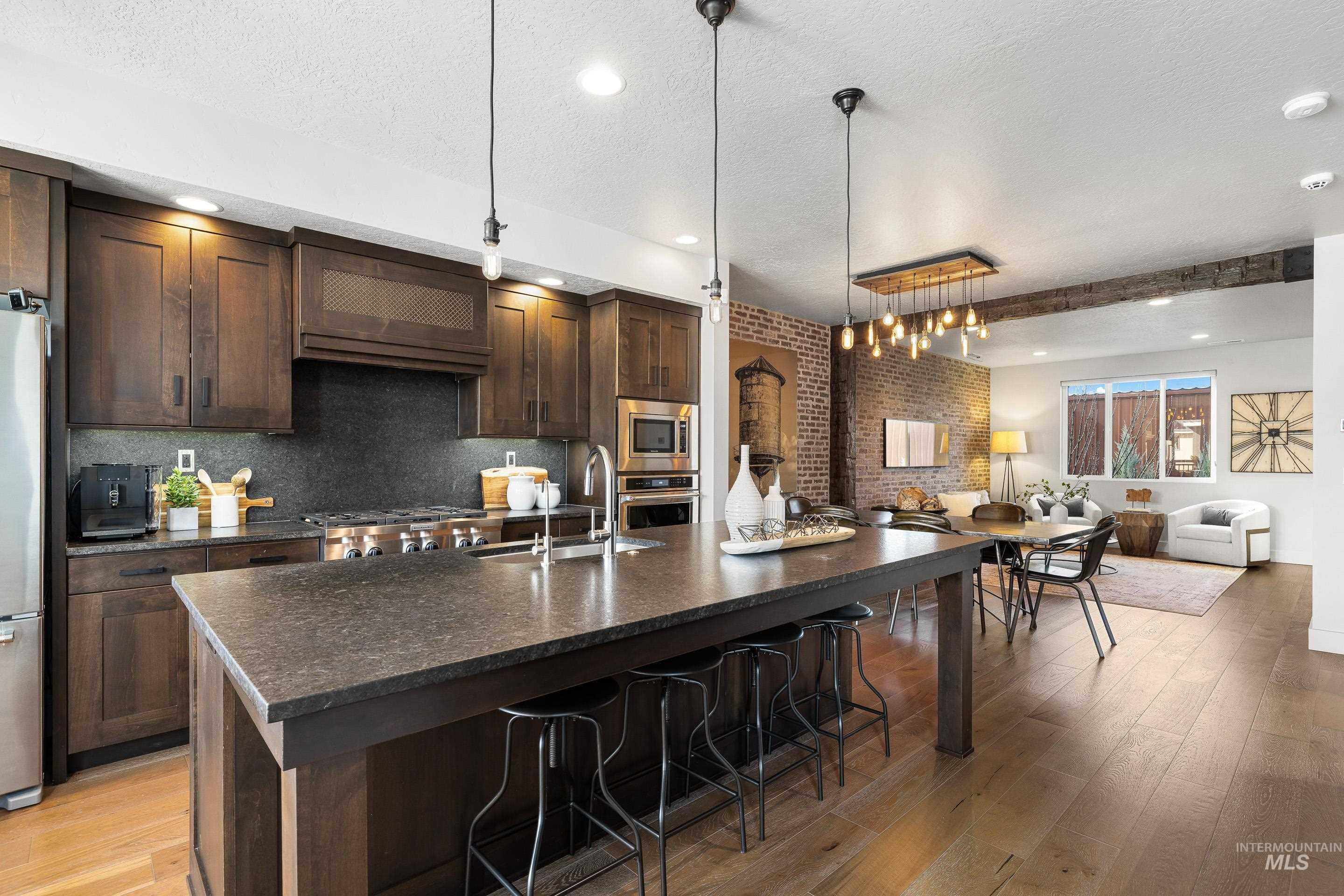 3707 E Parkcenter Blvd, Boise, Idaho 83716, 3 Bedrooms, 3 Bathrooms, Residential For Sale, Price $634,999, 98979151