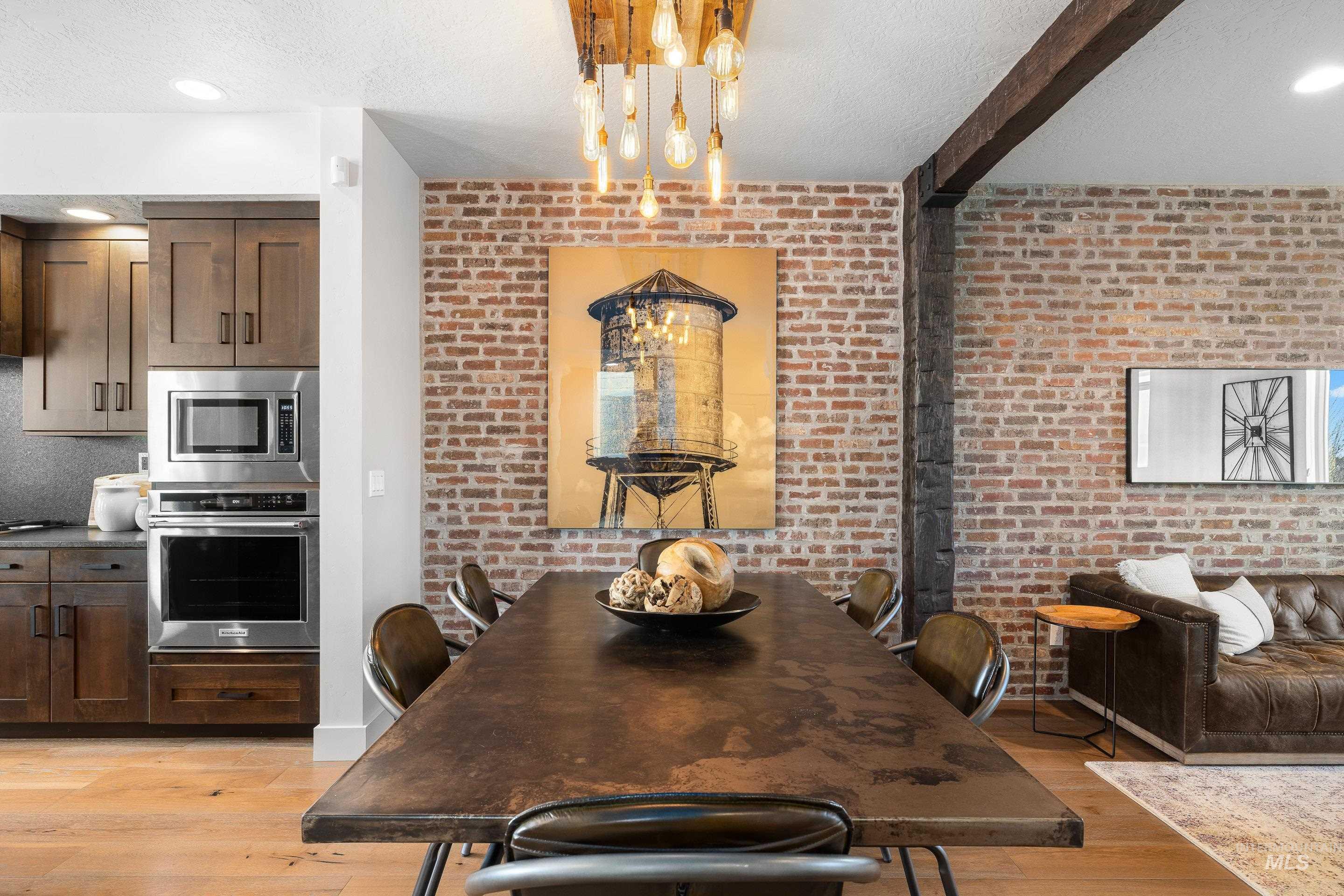 3707 E Parkcenter Blvd, Boise, Idaho 83716, 3 Bedrooms, 3 Bathrooms, Residential For Sale, Price $634,999, 98979151