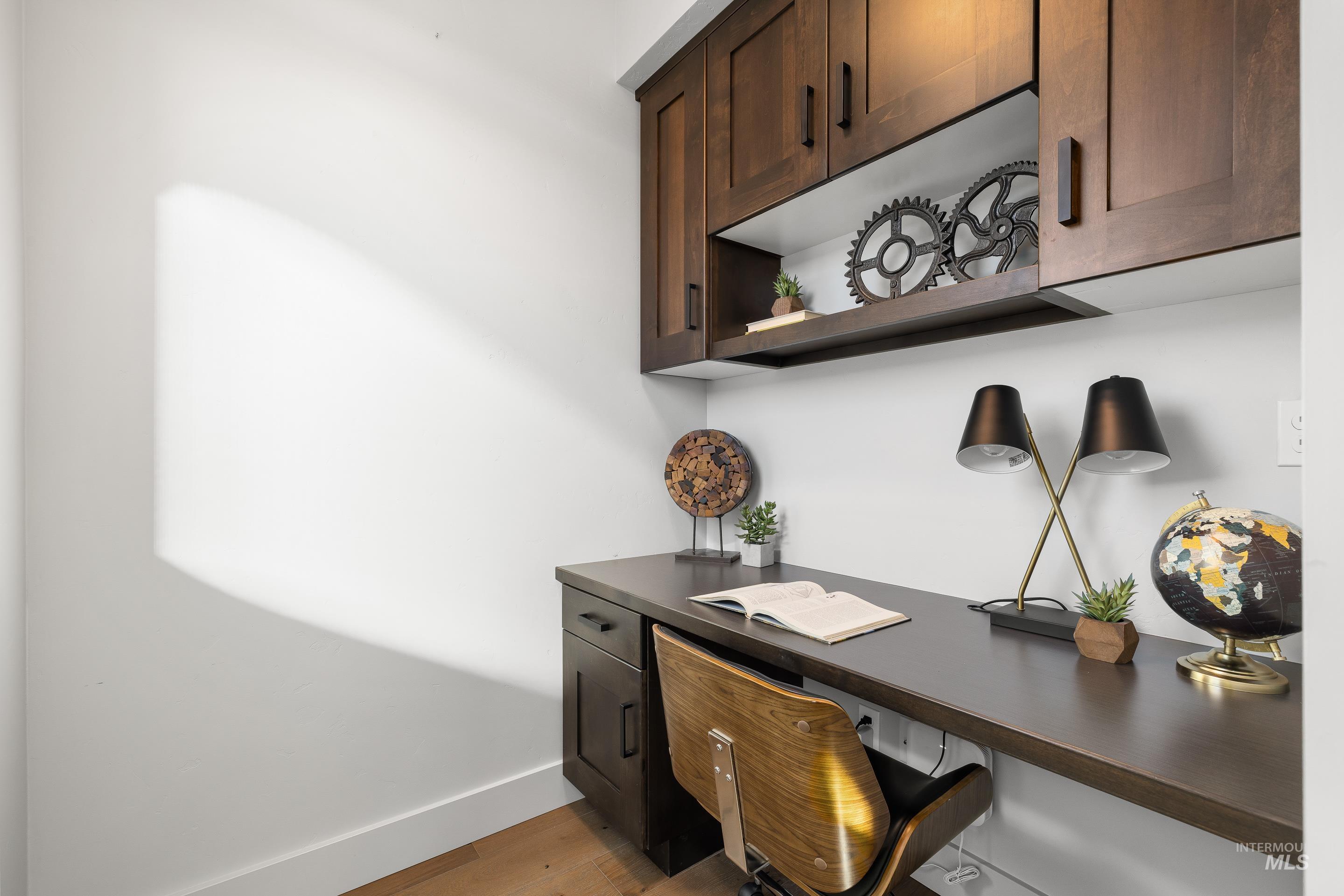 3707 E Parkcenter Blvd, Boise, Idaho 83716, 3 Bedrooms, 3 Bathrooms, Residential For Sale, Price $634,999, 98979151