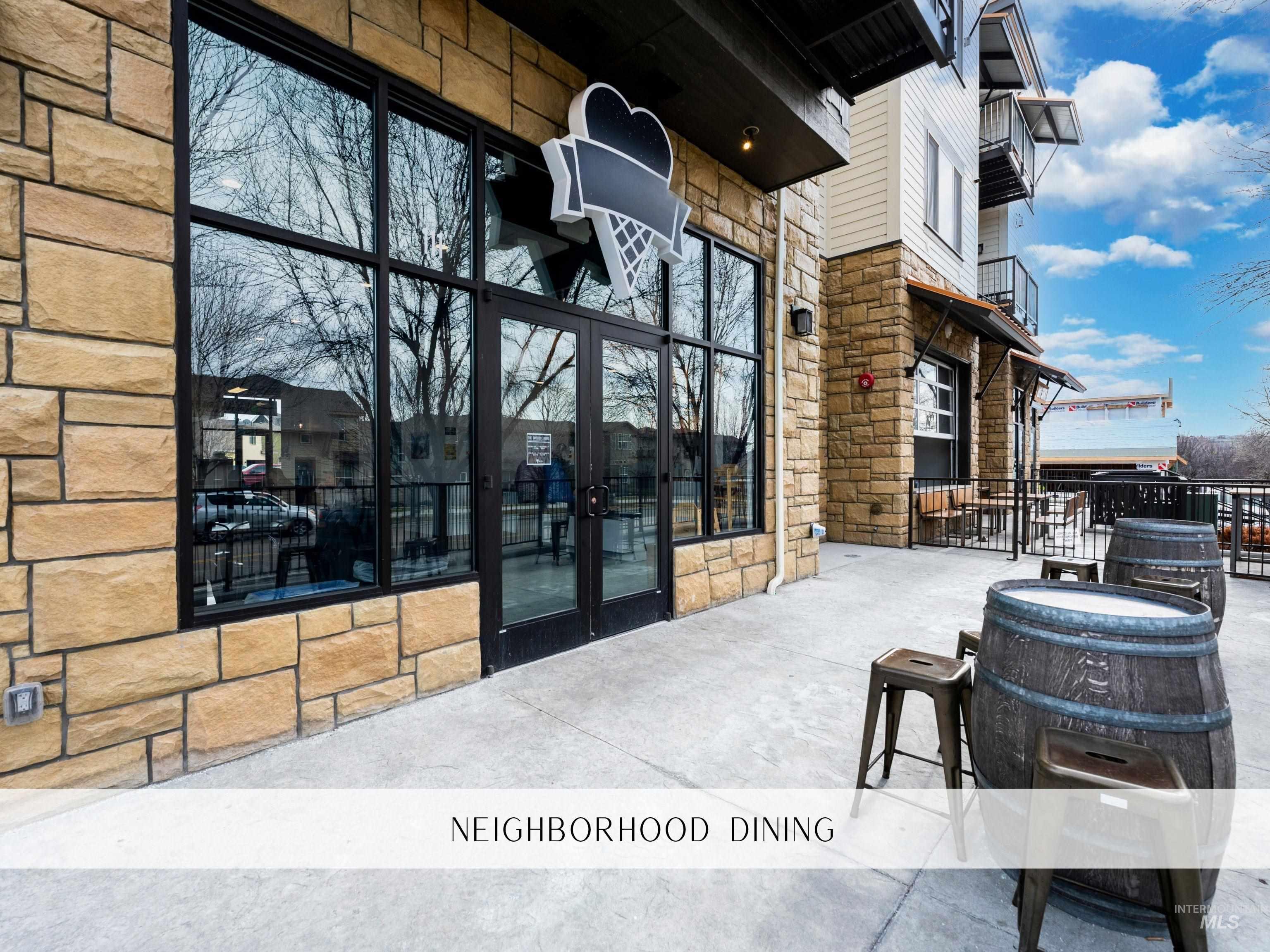 3707 E Parkcenter Blvd, Boise, Idaho 83716, 3 Bedrooms, 3 Bathrooms, Residential For Sale, Price $634,999, 98979151