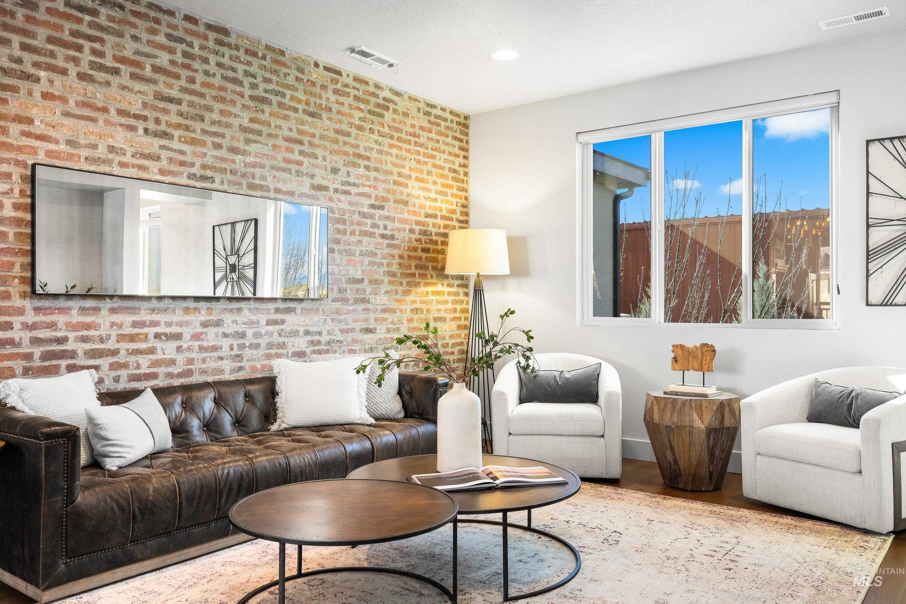 3707 E Parkcenter Blvd, Boise, Idaho 83716, 3 Bedrooms, 3 Bathrooms, Residential For Sale, Price $634,999, 98979151