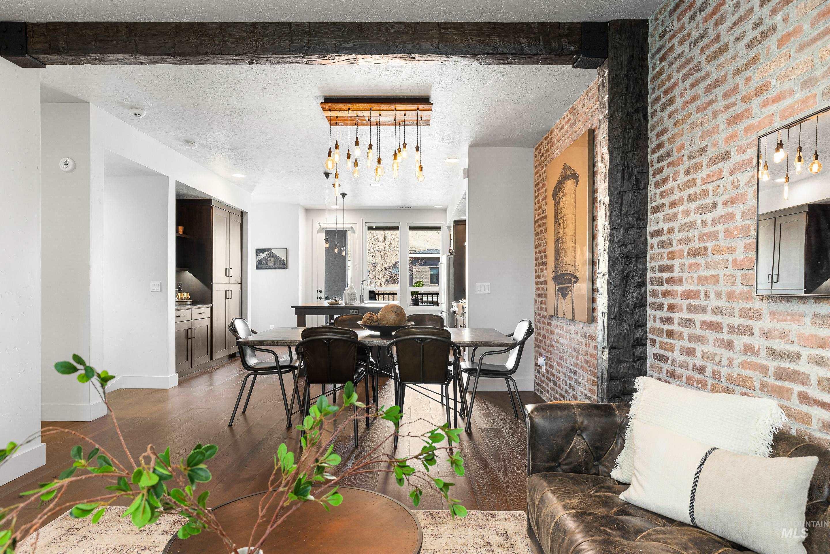 3707 E Parkcenter Blvd, Boise, Idaho 83716, 3 Bedrooms, 3 Bathrooms, Residential For Sale, Price $634,999, 98979151