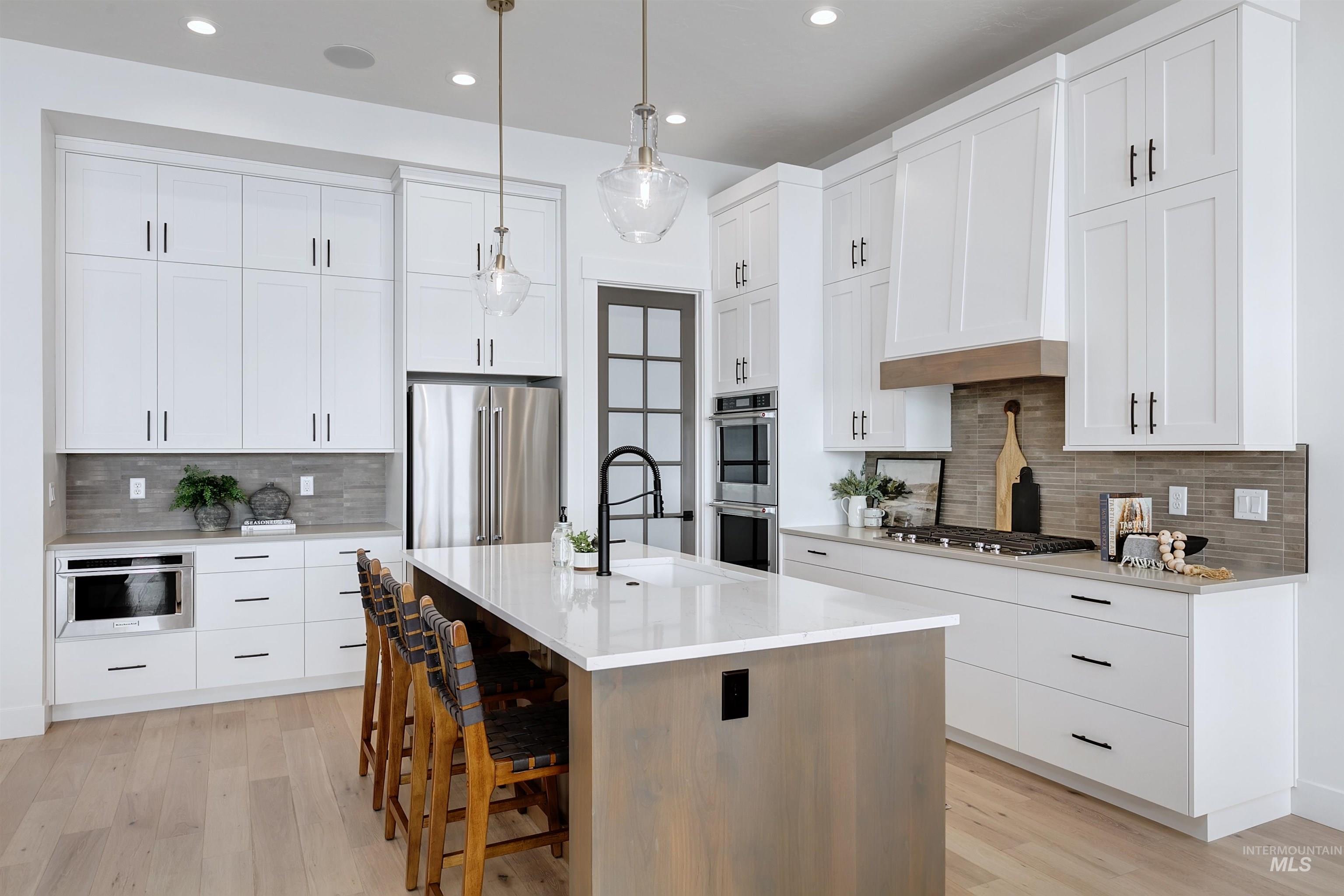 11484 S Saylis Pl., Kuna, Idaho 83634, 4 Bedrooms, 3 Bathrooms, Residential For Sale, Price $1,099,990,MLS 98979152