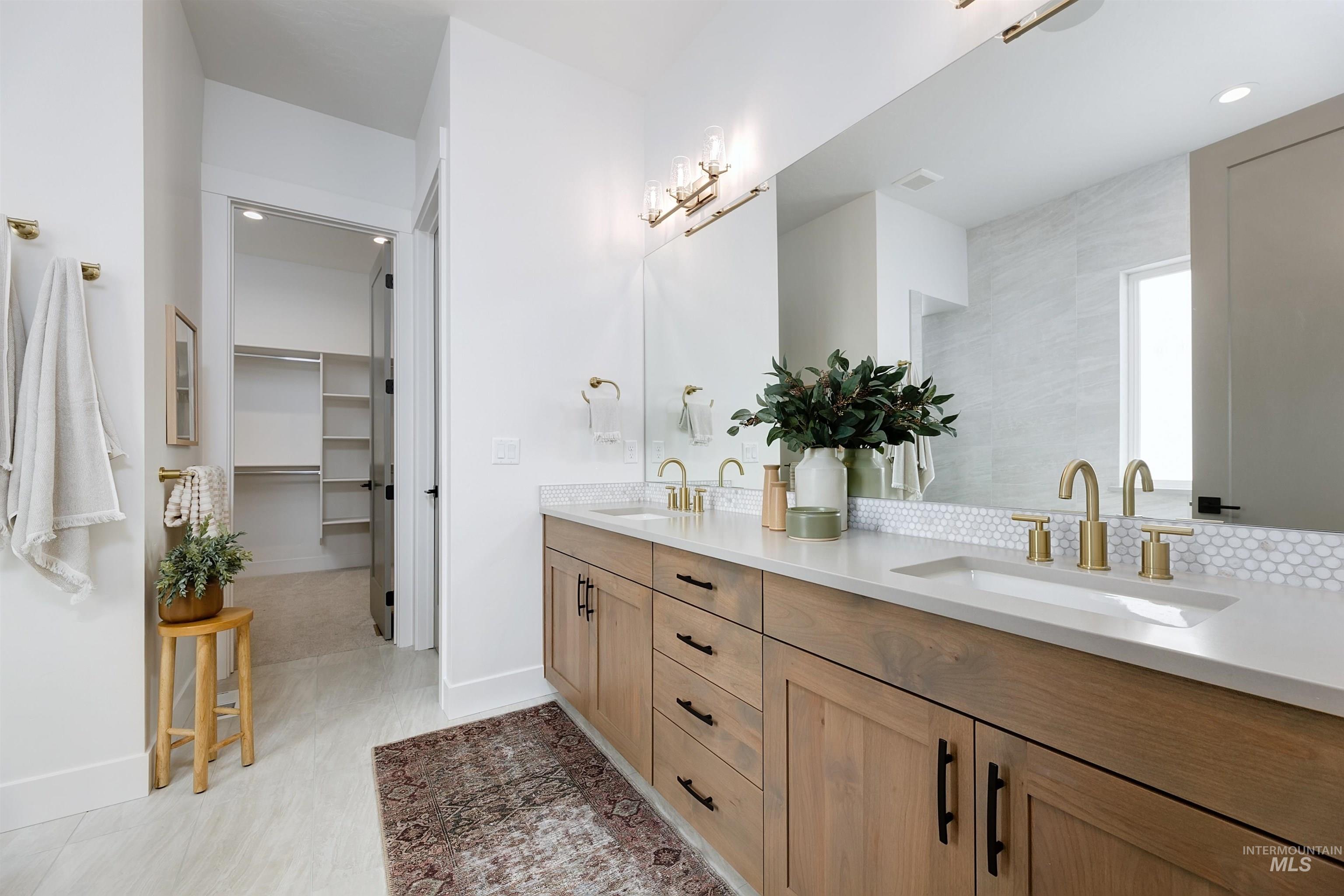 11484 S Saylis Pl., Kuna, Idaho 83634, 4 Bedrooms, 3 Bathrooms, Residential For Sale, Price $1,099,990,MLS 98979152