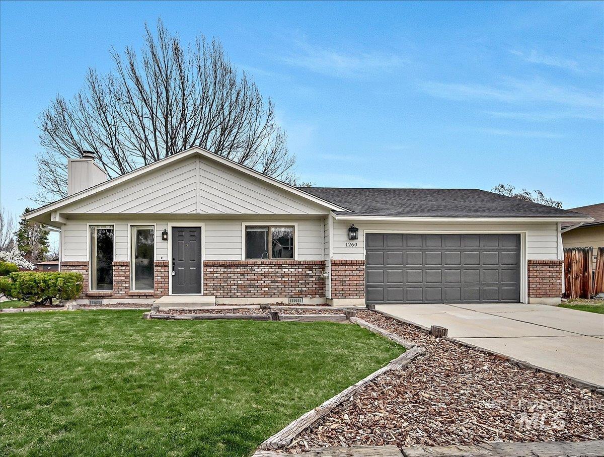 1260 E Hancock Dr., Boise, Idaho 83706, 3 Bedrooms, 2 Bathrooms, Residential For Sale, Price $429,900,MLS 98979153