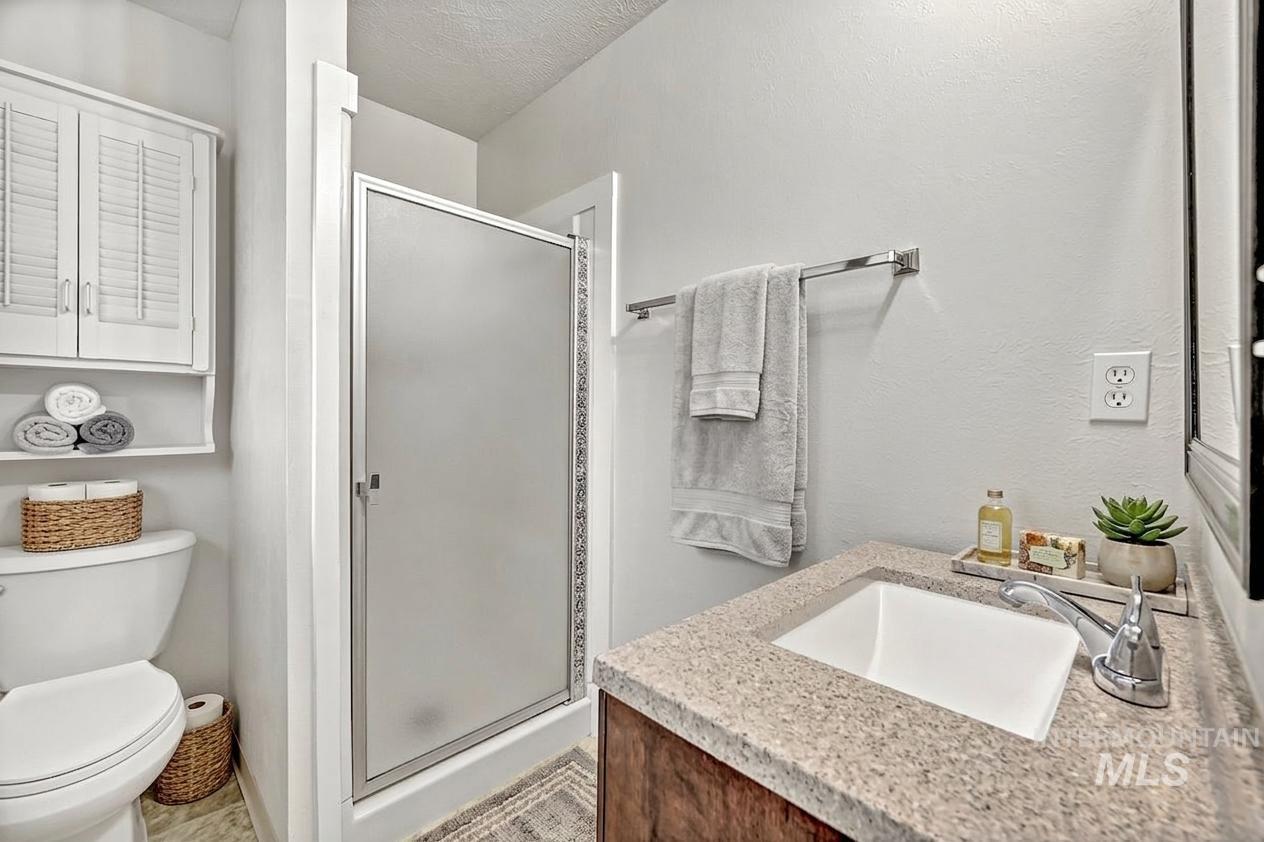 1260 E Hancock Dr., Boise, Idaho 83706, 3 Bedrooms, 2 Bathrooms, Residential For Sale, Price $429,900,MLS 98979153