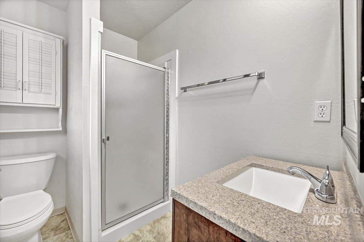 1260 E Hancock Dr., Boise, Idaho 83706, 3 Bedrooms, 2 Bathrooms, Residential For Sale, Price $429,900,MLS 98979153