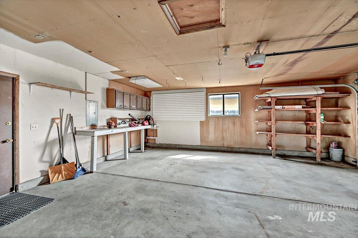 1260 E Hancock Dr., Boise, Idaho 83706, 3 Bedrooms, 2 Bathrooms, Residential For Sale, Price $429,900,MLS 98979153