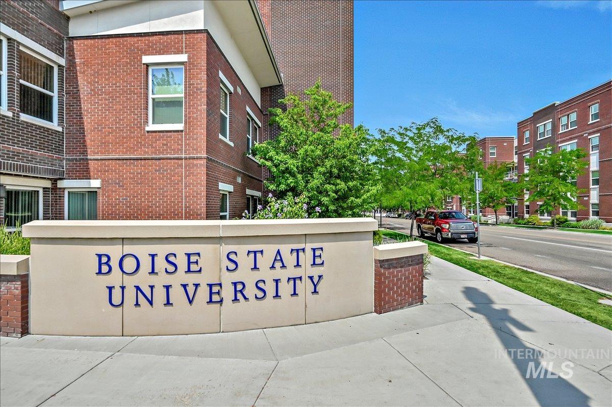 1419 S Division Ave, Boise, Idaho 83706, 2 Bedrooms, 1 Bathroom, Residential For Sale, Price $389,900,MLS 98979155