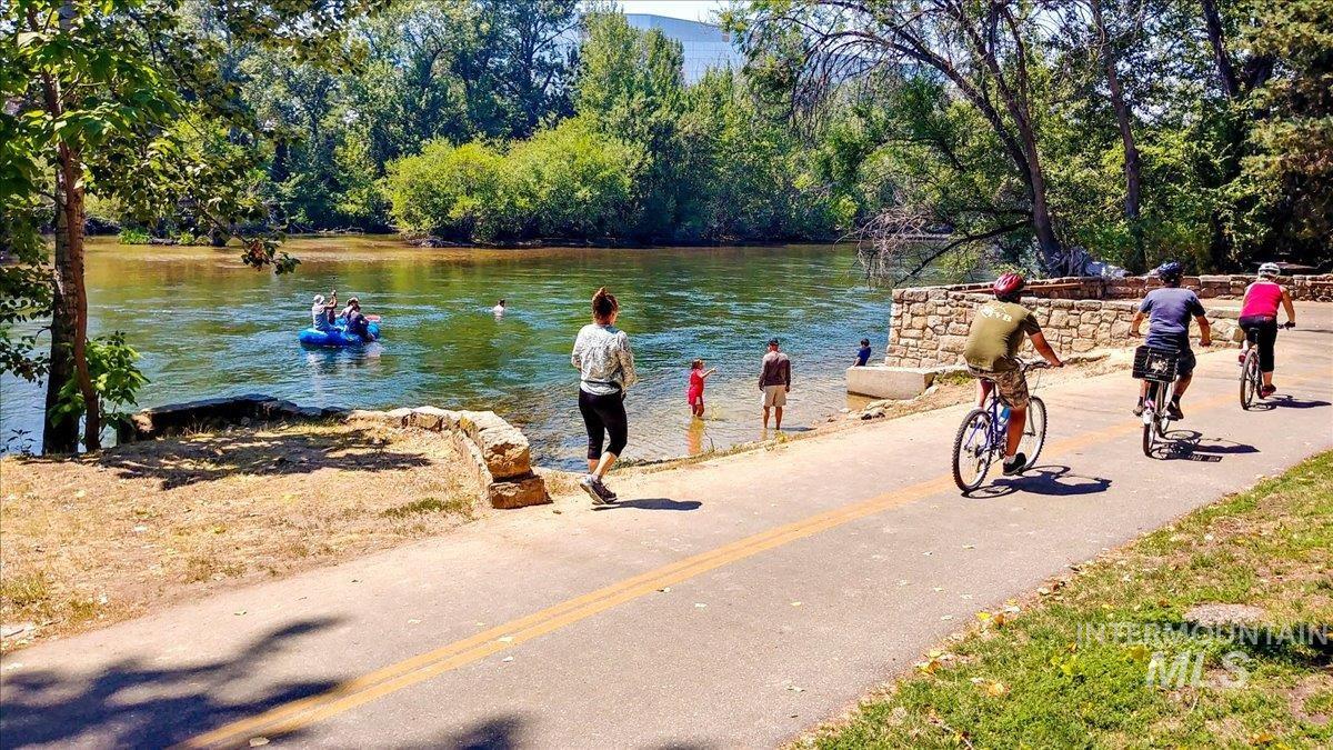 1419 S Division Ave, Boise, Idaho 83706, 2 Bedrooms, 1 Bathroom, Residential For Sale, Price $389,900,MLS 98979155