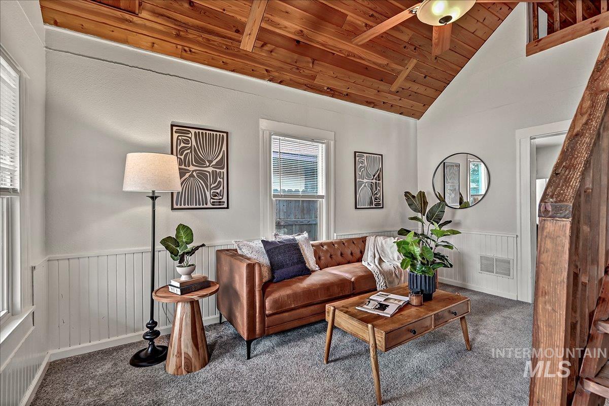 1419 S Division Ave, Boise, Idaho 83706, 2 Bedrooms, 1 Bathroom, Residential For Sale, Price $389,900,MLS 98979155