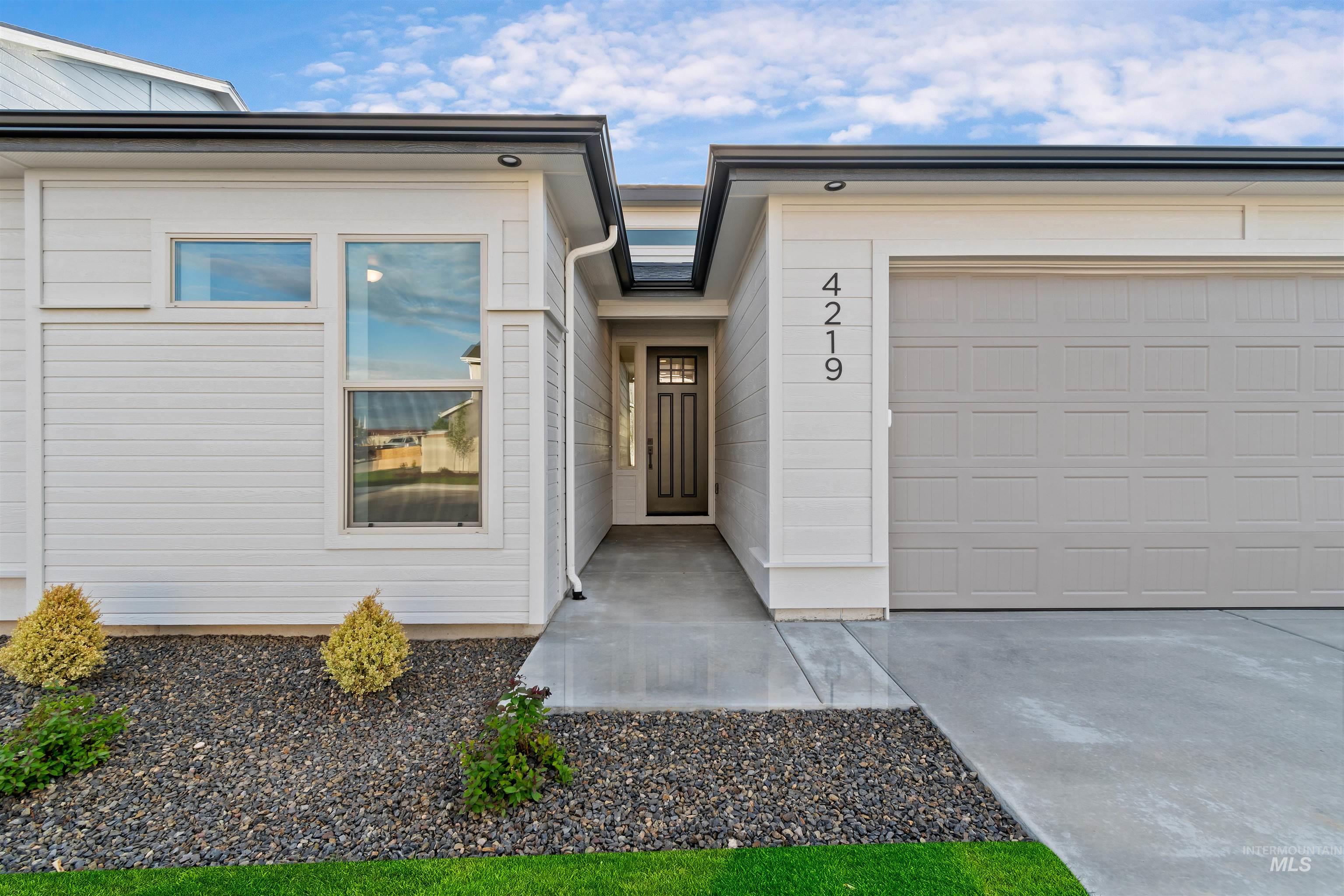 4302 Tropic Way, Caldwell, Idaho 83607, 3 Bedrooms, 2 Bathrooms, Residential For Sale, Price $479,880,MLS 98979156