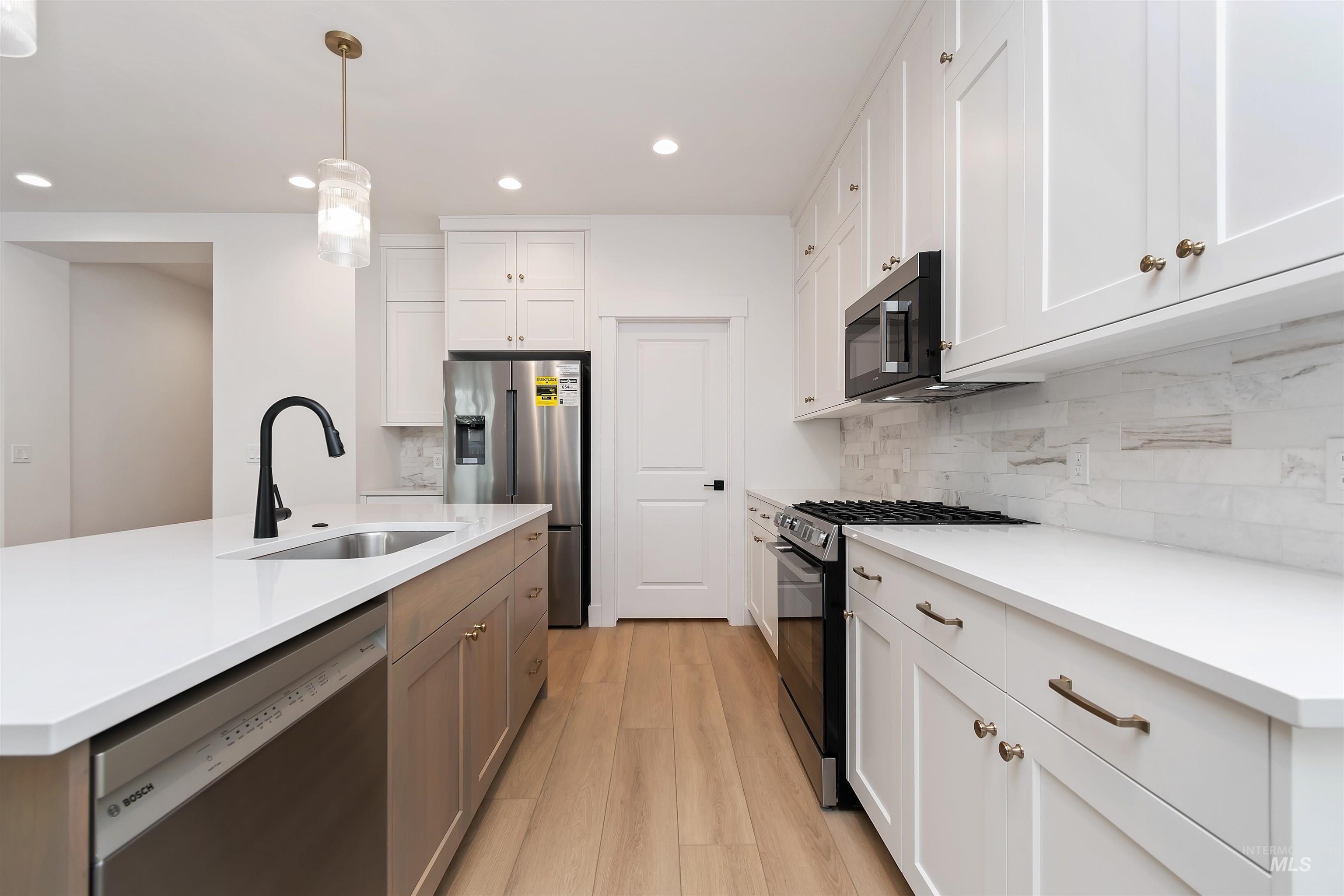 4302 Tropic Way, Caldwell, Idaho 83607, 3 Bedrooms, 2 Bathrooms, Residential For Sale, Price $479,880,MLS 98979156