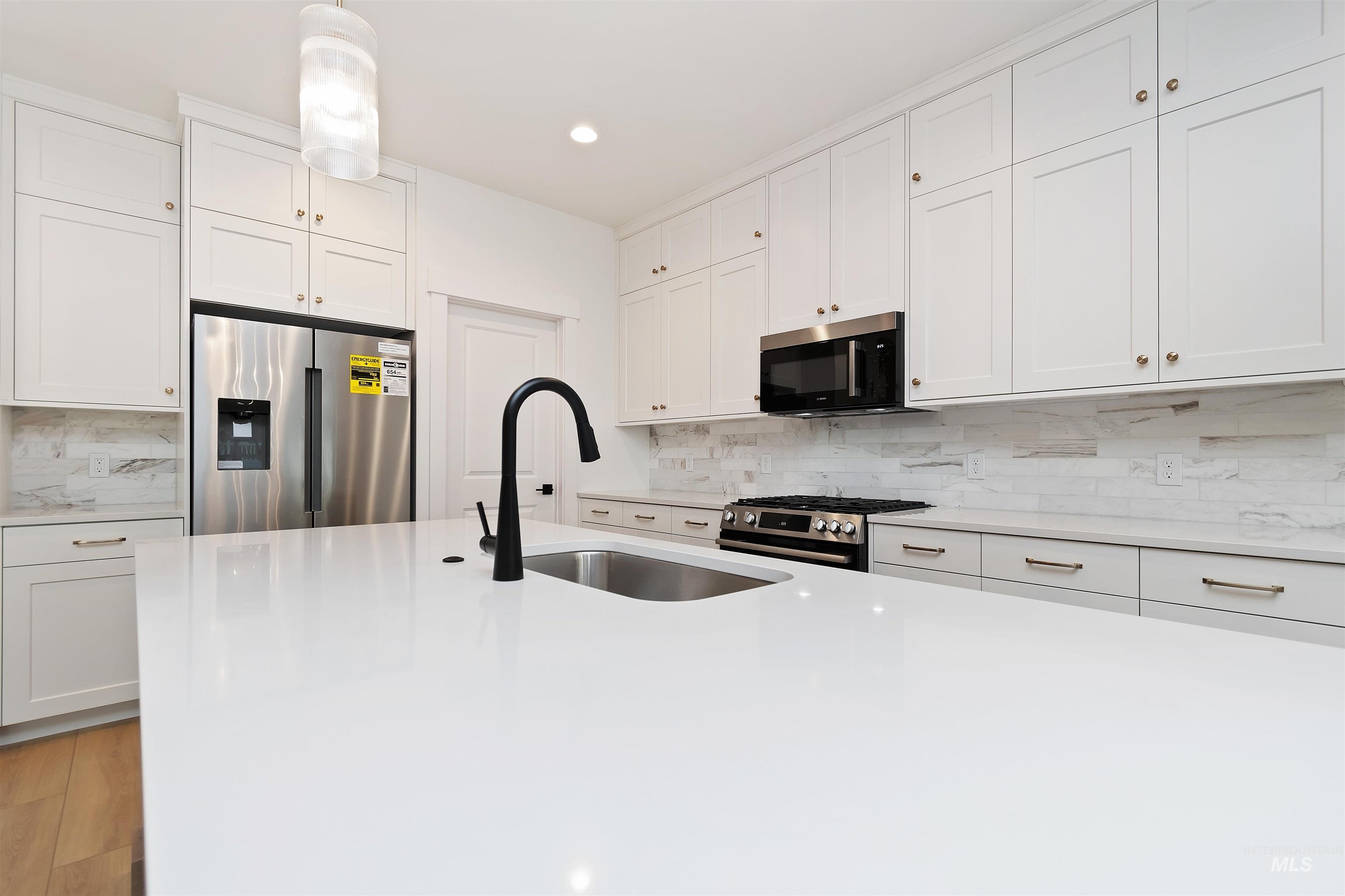 4302 Tropic Way, Caldwell, Idaho 83607, 3 Bedrooms, 2 Bathrooms, Residential For Sale, Price $479,880,MLS 98979156