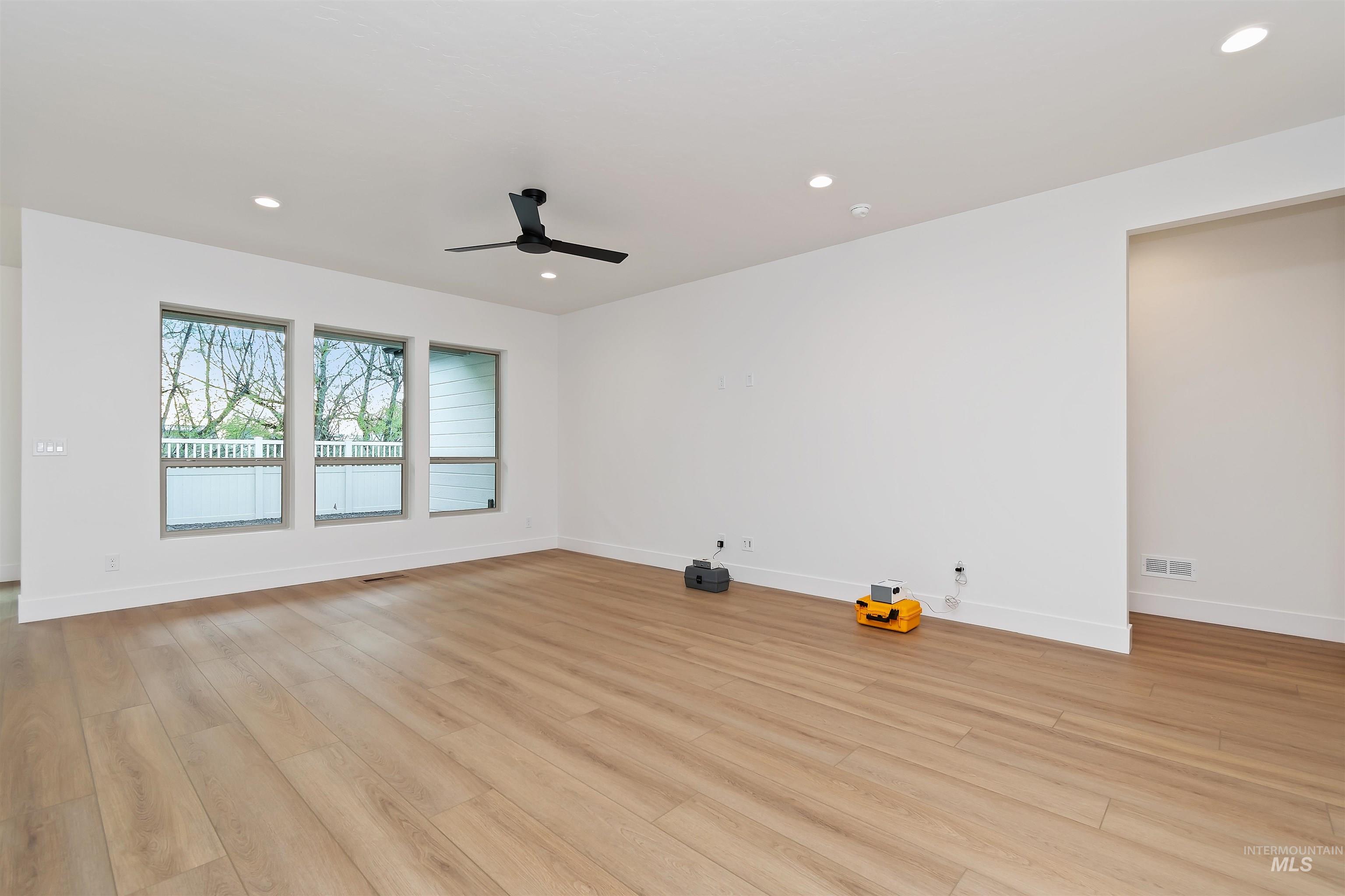 4302 Tropic Way, Caldwell, Idaho 83607, 3 Bedrooms, 2 Bathrooms, Residential For Sale, Price $479,880,MLS 98979156