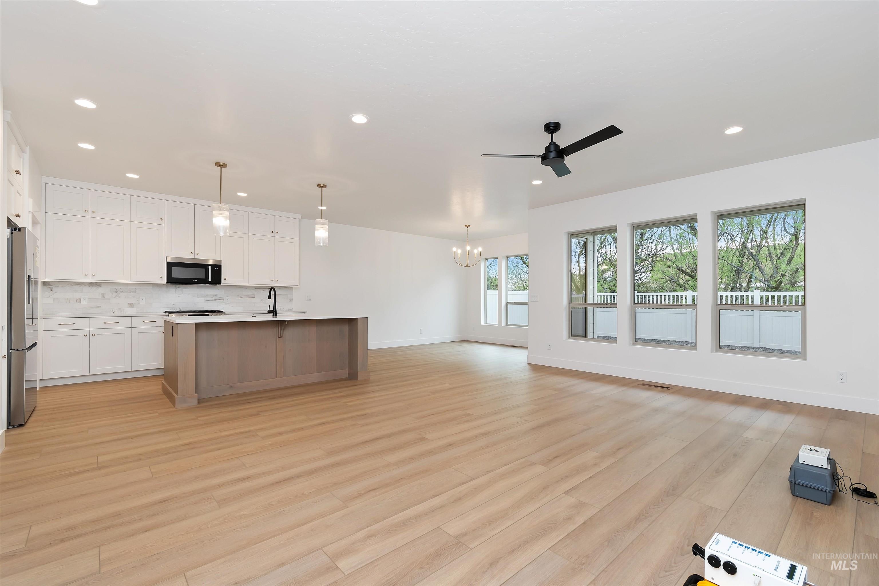 4302 Tropic Way, Caldwell, Idaho 83607, 3 Bedrooms, 2 Bathrooms, Residential For Sale, Price $479,880,MLS 98979156