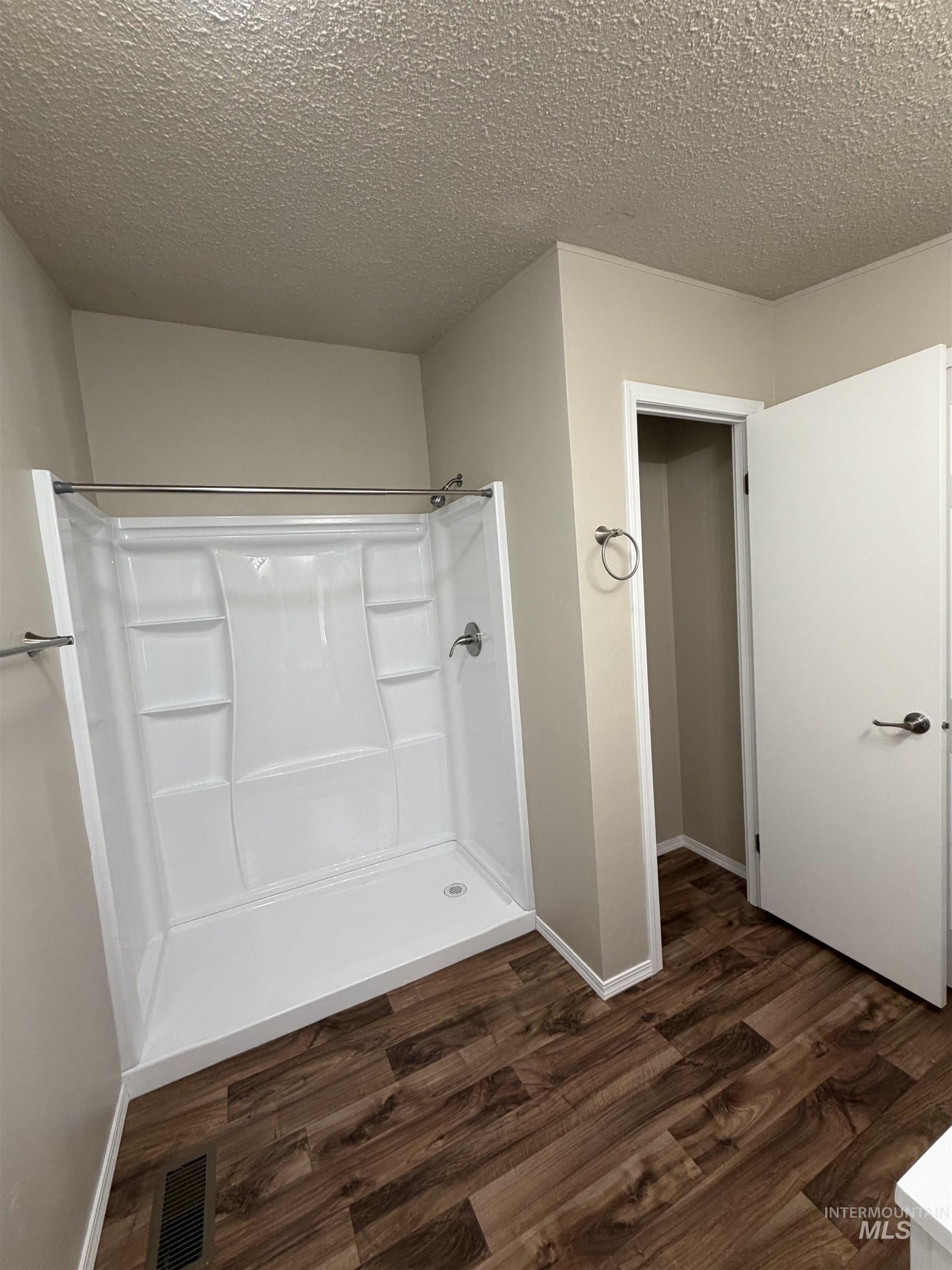 815 E Liberty, Weiser, Idaho 83672, 3 Bedrooms, 2 Bathrooms, Residential For Sale, Price $325,000,MLS 98979160