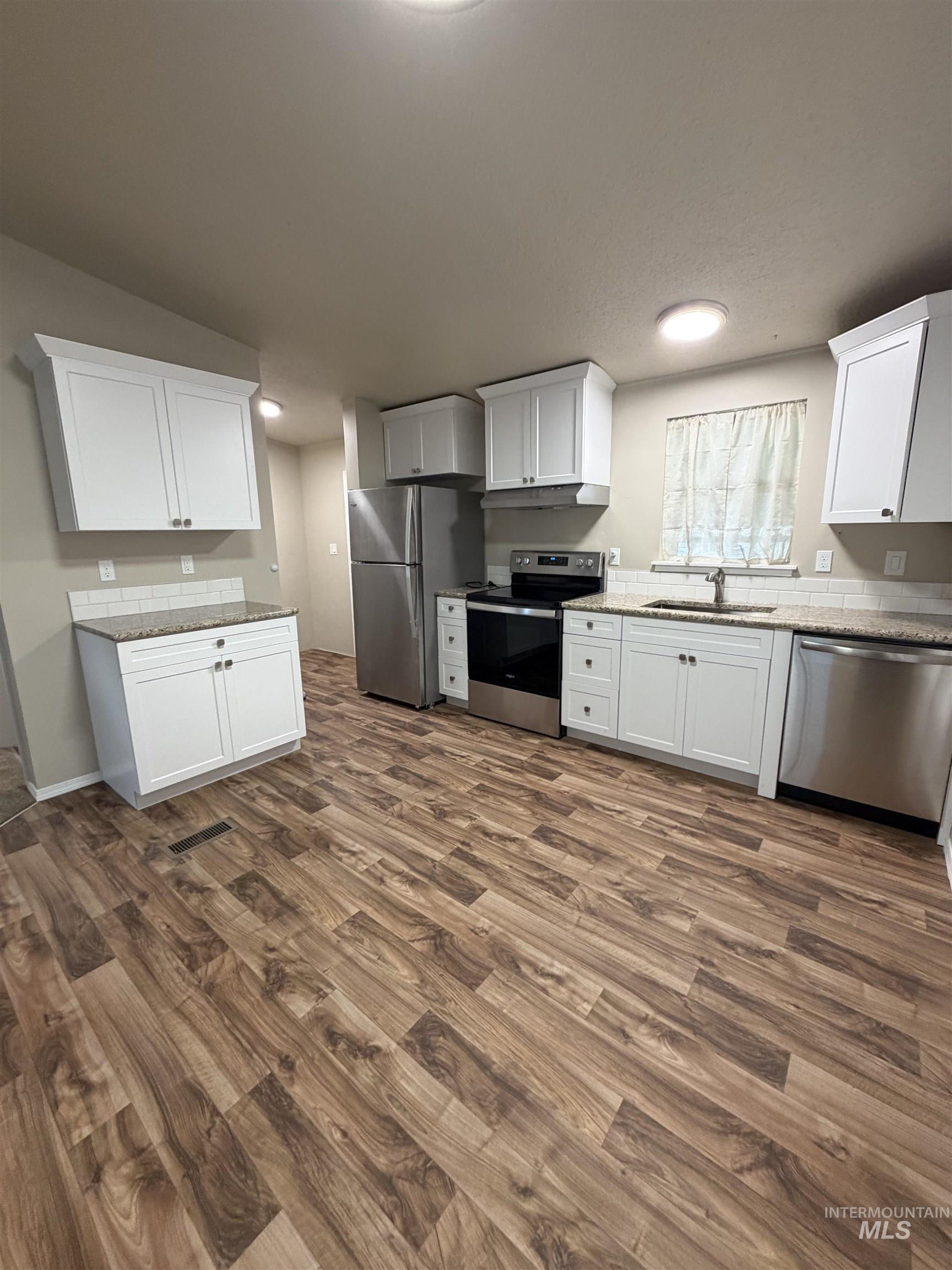 815 E Liberty, Weiser, Idaho 83672, 3 Bedrooms, 2 Bathrooms, Residential For Sale, Price $325,000,MLS 98979160