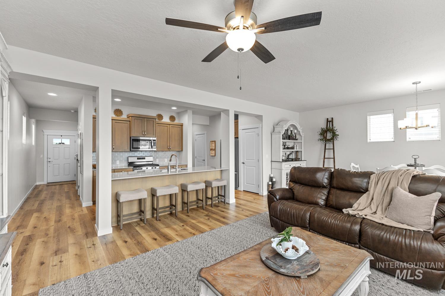 4421 E Sportivo Dr, Meridian, Idaho 83642, 4 Bedrooms, 2.5 Bathrooms, Residential For Sale, Price $474,900,MLS 98979161