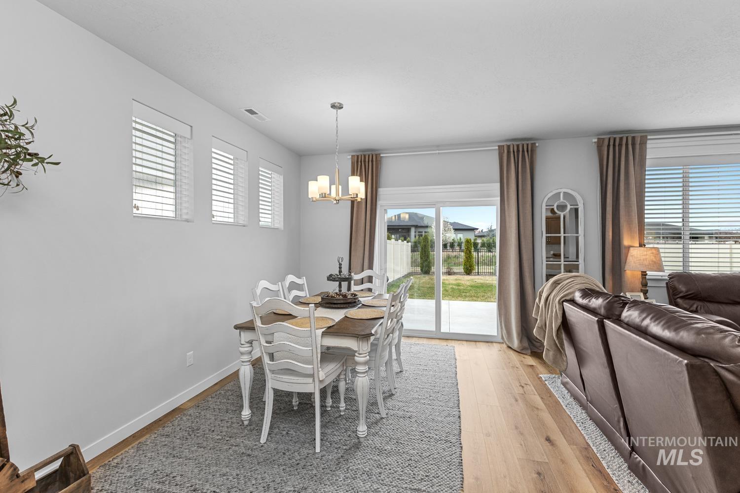 4421 E Sportivo Dr, Meridian, Idaho 83642, 4 Bedrooms, 2.5 Bathrooms, Residential For Sale, Price $474,900,MLS 98979161