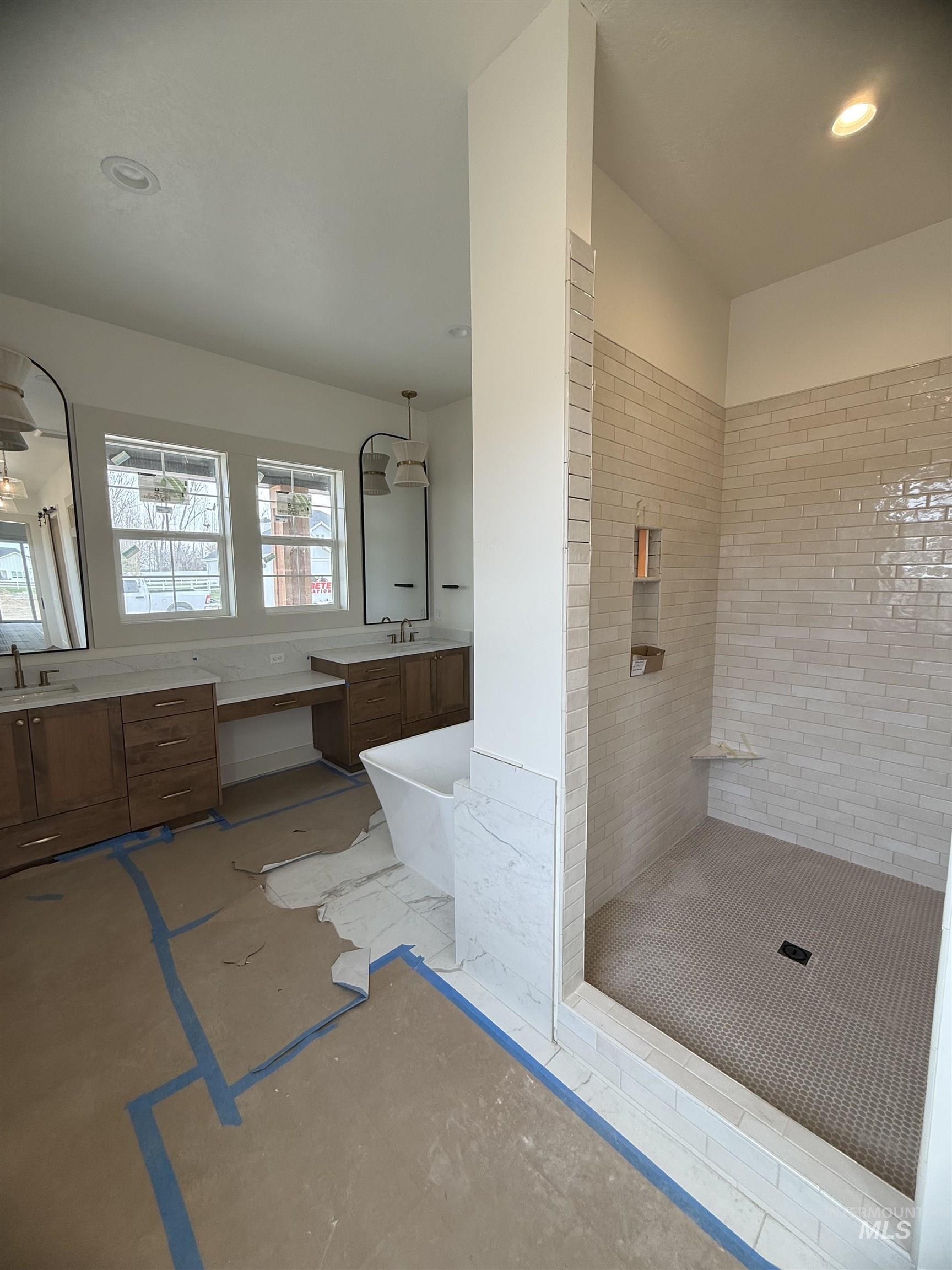 24921 Belgian Way, Middleton, Idaho 83644, 5 Bedrooms, 4 Bathrooms, Residential For Sale, Price $1,350,000,MLS 98979163