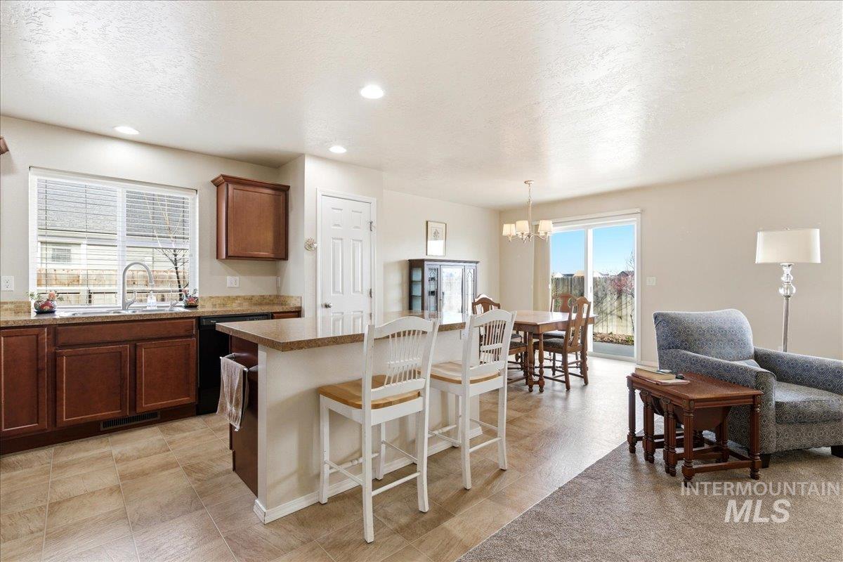 13622 Orlando Street, Caldwell, Idaho 83607, 3 Bedrooms, 2 Bathrooms, Residential For Sale, Price $384,900,MLS 98979165