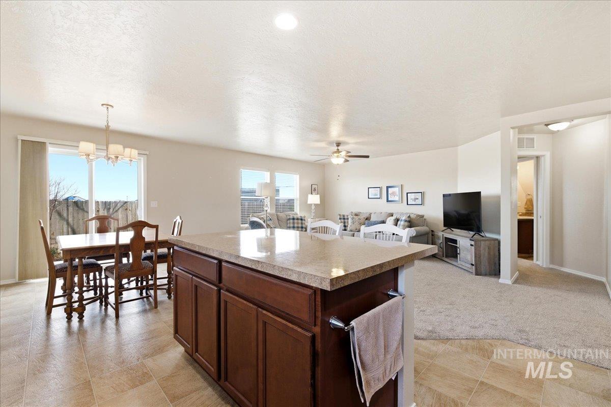 13622 Orlando Street, Caldwell, Idaho 83607, 3 Bedrooms, 2 Bathrooms, Residential For Sale, Price $384,900,MLS 98979165