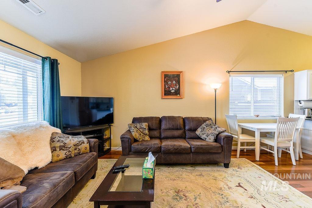 2609 White Ave., Moscow, Idaho 83843, 3 Bedrooms, 2 Bathrooms, Residential For Sale, Price $449,000,MLS 98979166