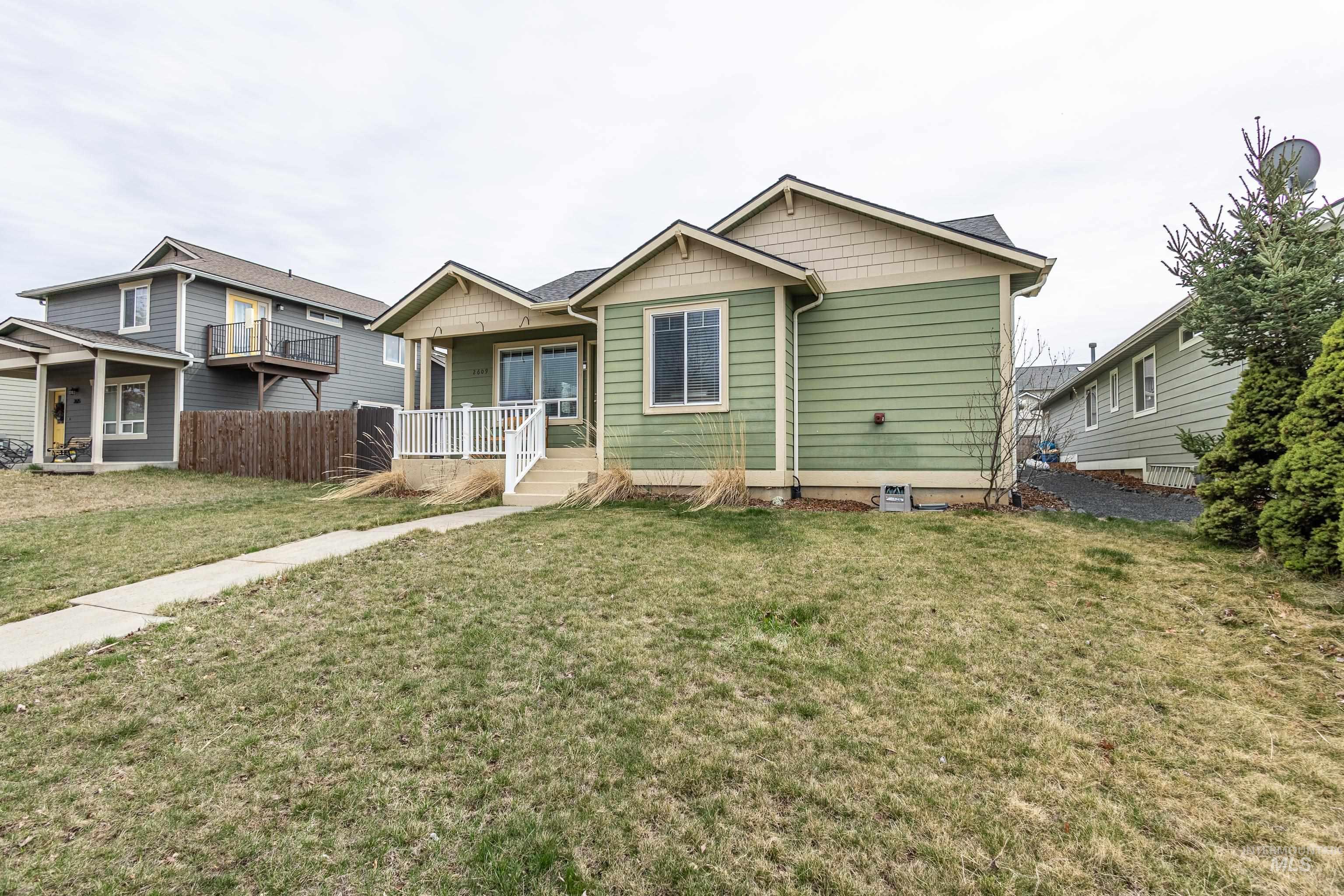 2609 White Ave., Moscow, Idaho 83843, 3 Bedrooms, 2 Bathrooms, Residential For Sale, Price $449,000,MLS 98979166
