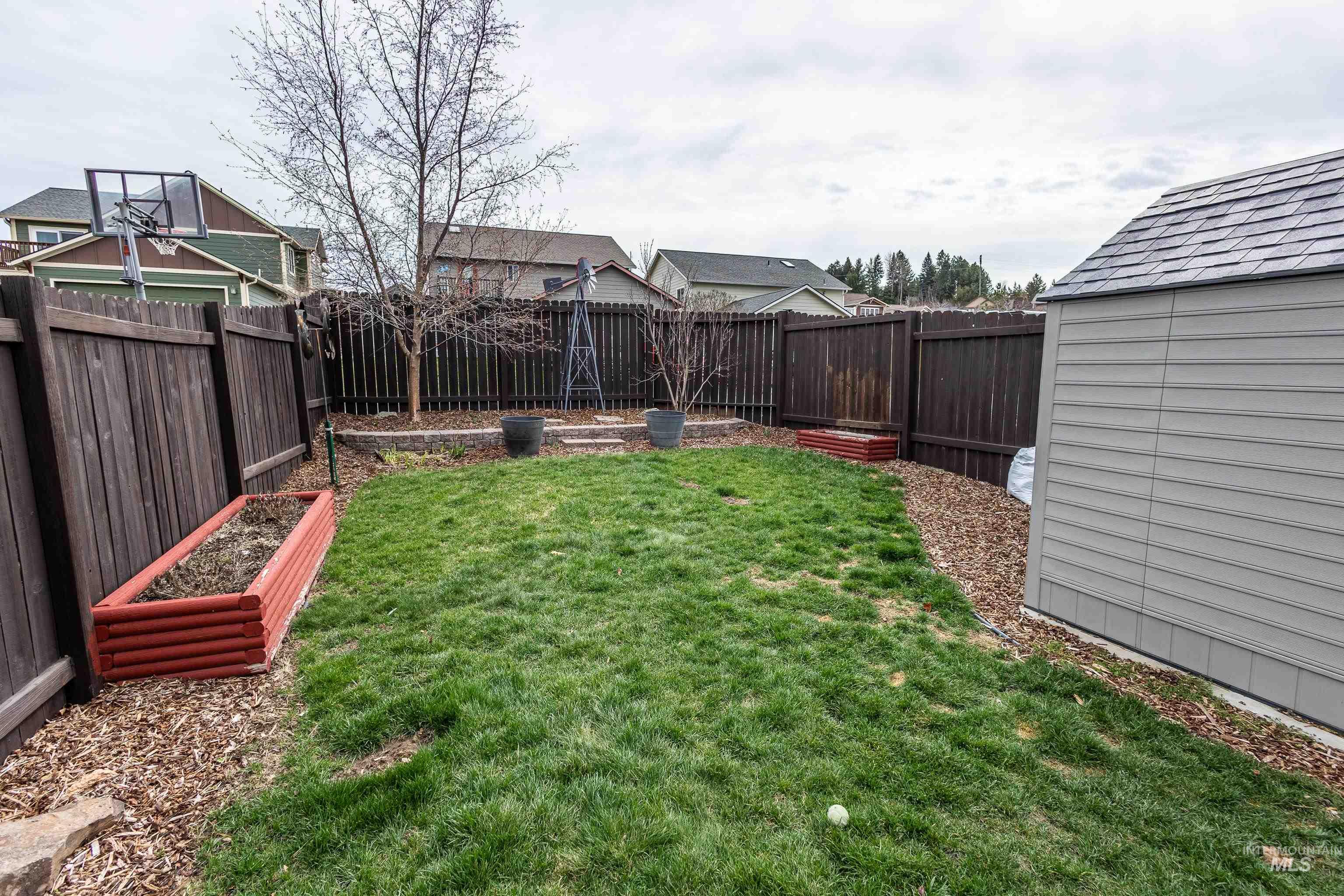 2609 White Ave., Moscow, Idaho 83843, 3 Bedrooms, 2 Bathrooms, Residential For Sale, Price $449,000,MLS 98979166