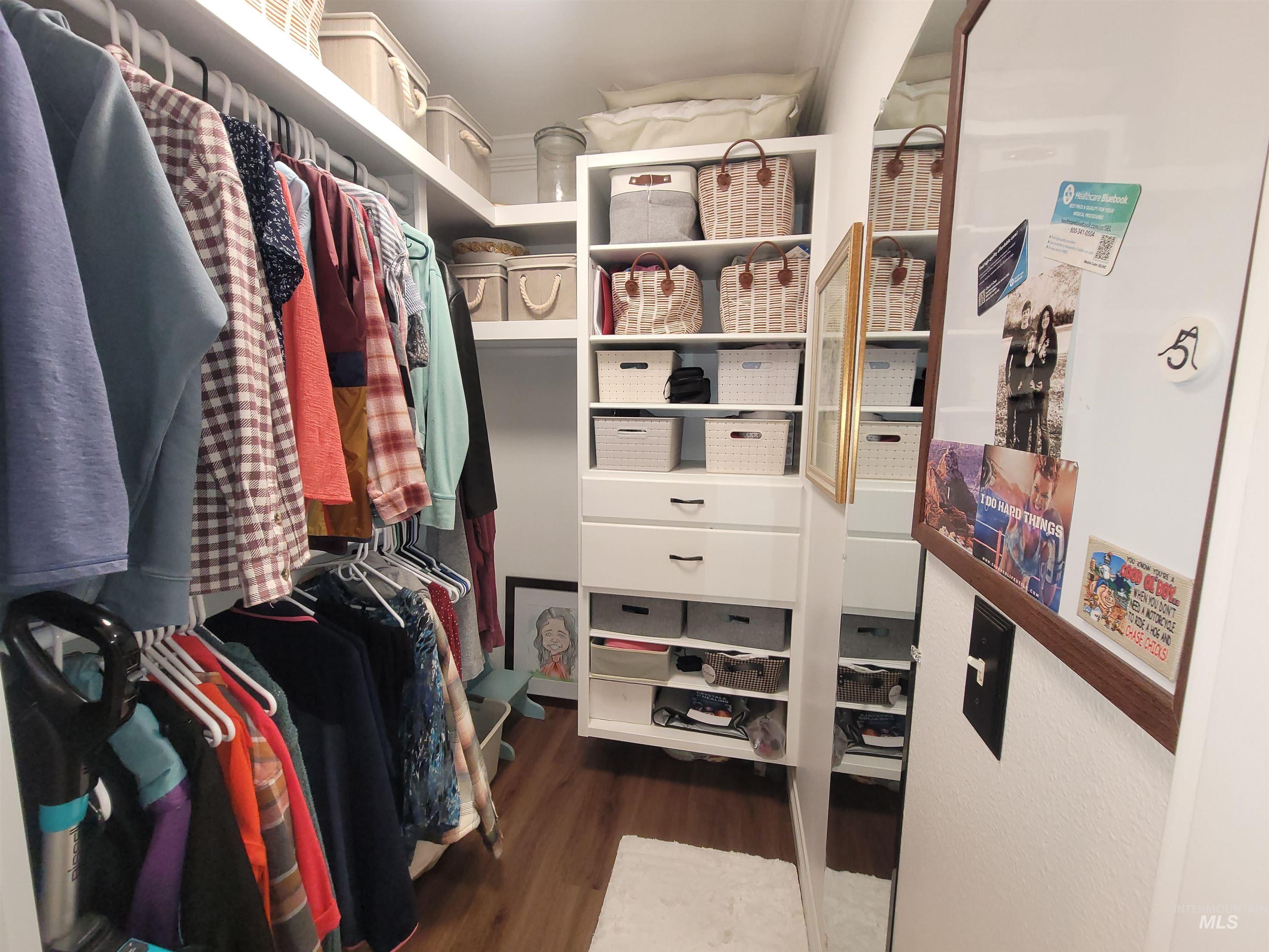 930 Cypress Ct., Lewiston, Idaho 83501-4732, 2 Bedrooms, 2 Bathrooms, Residential For Sale, Price $378,000,MLS 98979167