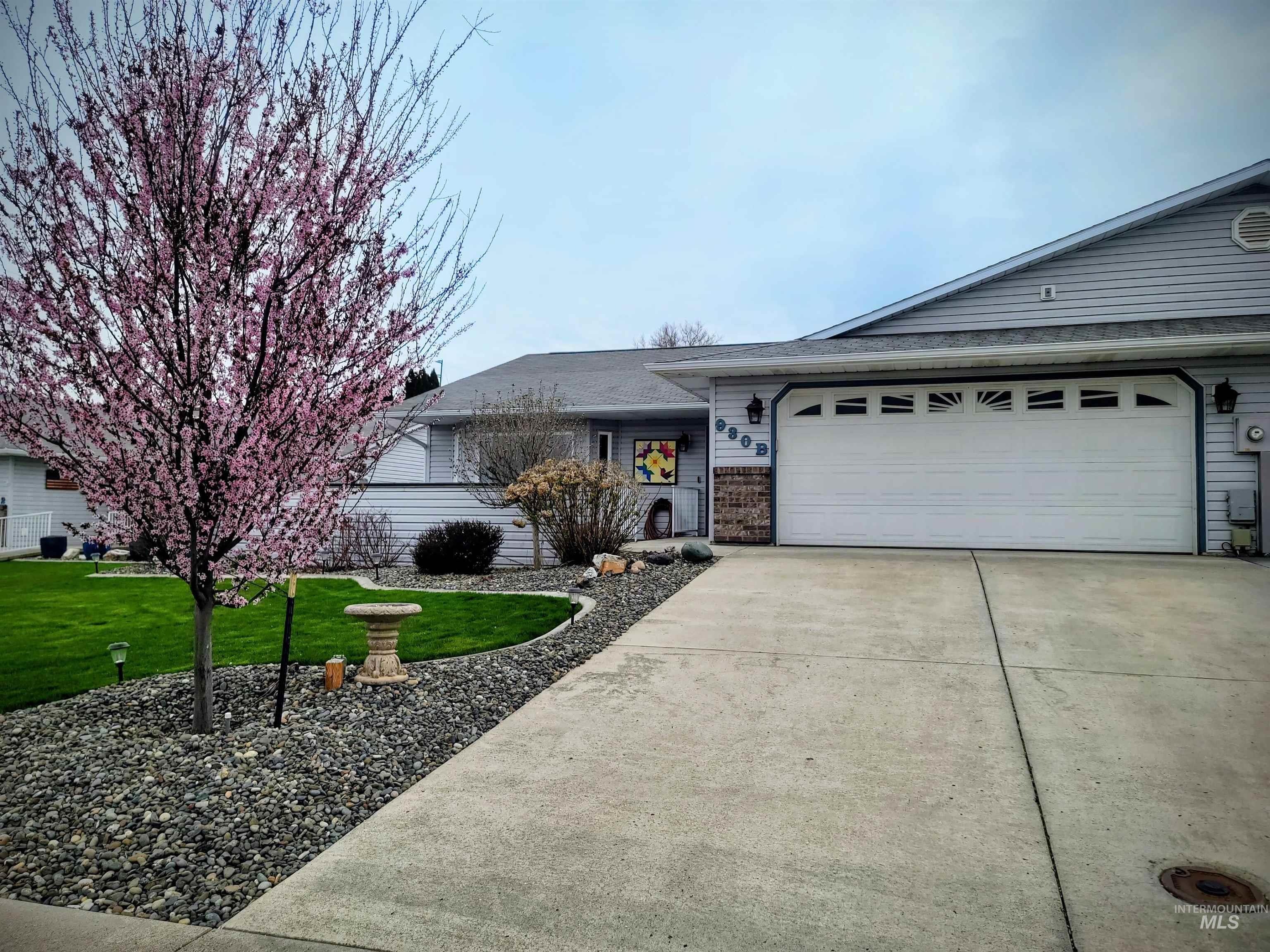 930 Cypress Ct., Lewiston, Idaho 83501-4732, 2 Bedrooms, 2 Bathrooms, Residential For Sale, Price $378,000,MLS 98979167