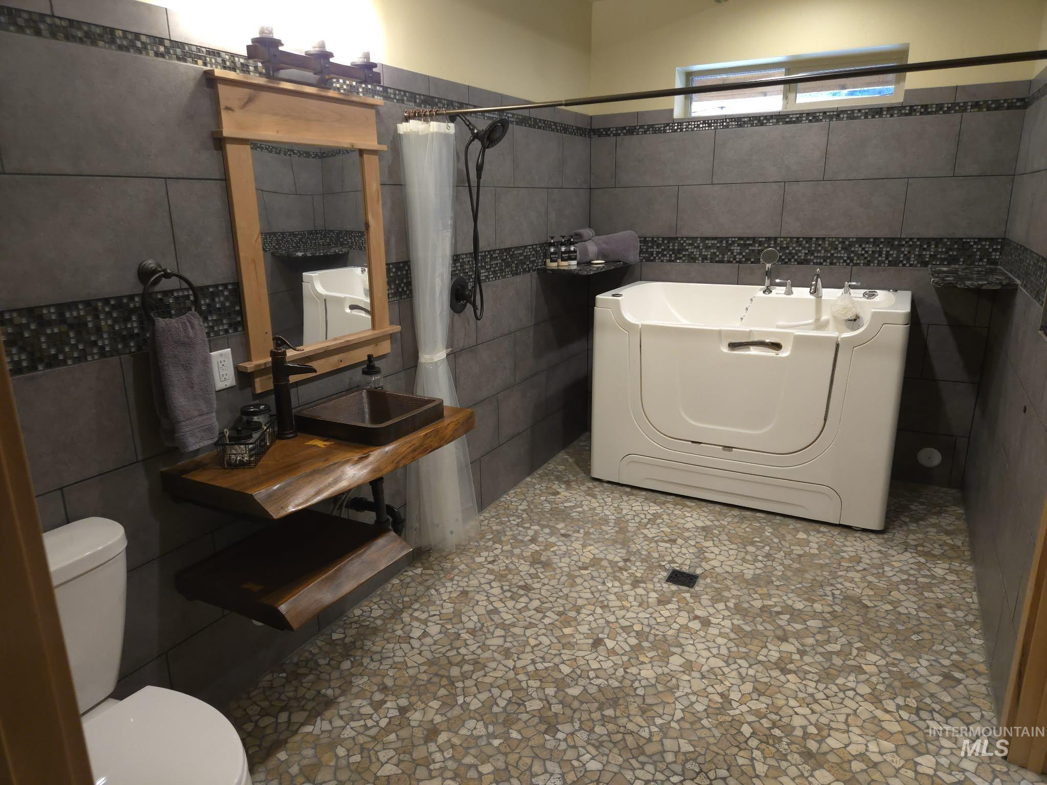 34 & 36 Kevins Way, Garden Valley, Idaho 83622, 3 Bedrooms, 2 Bathrooms, Residential Income For Sale, Price $2,499,000, 98979168