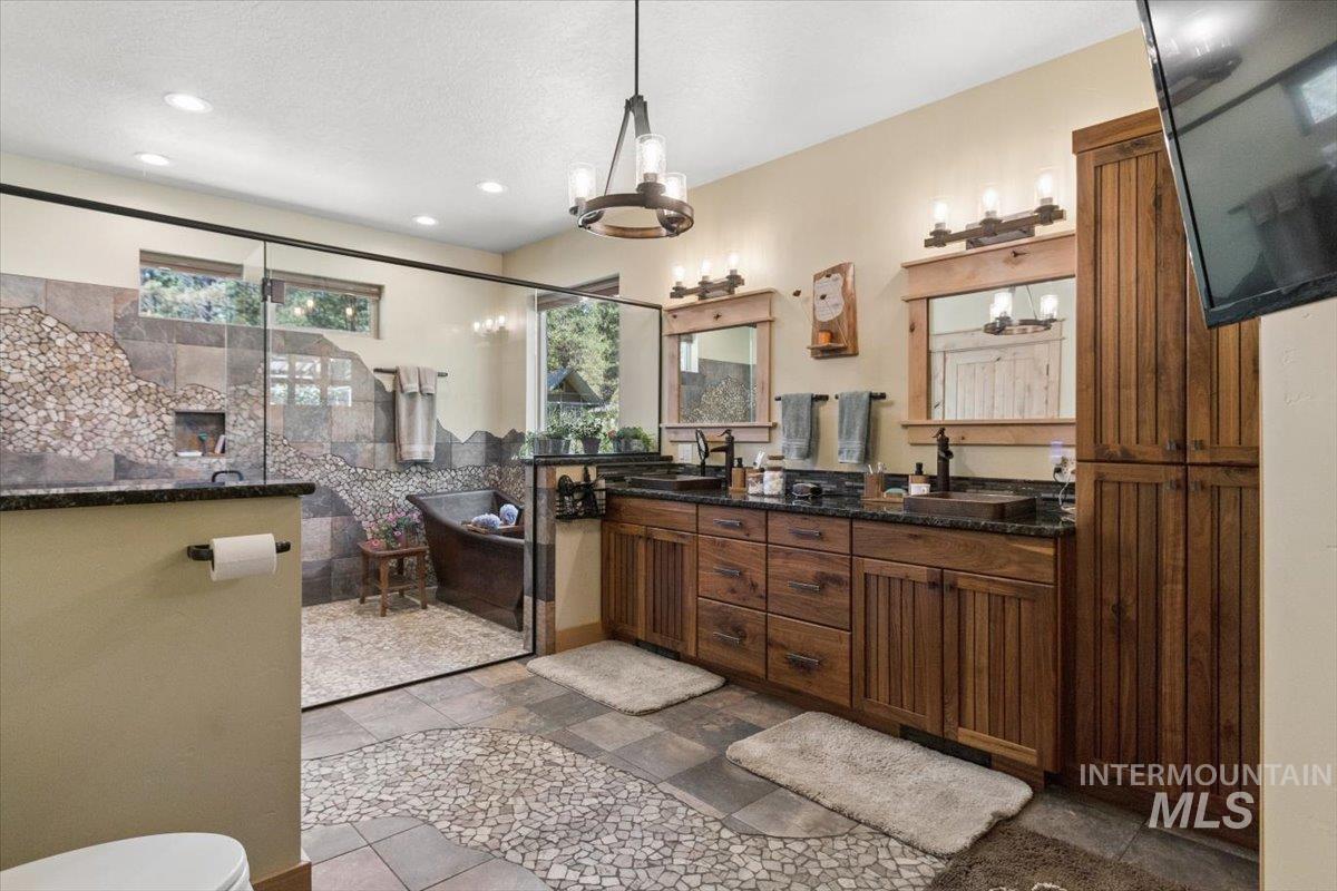 34 & 36 Kevins Way, Garden Valley, Idaho 83622, 3 Bedrooms, 2 Bathrooms, Residential Income For Sale, Price $2,474,000,MLS 98979168