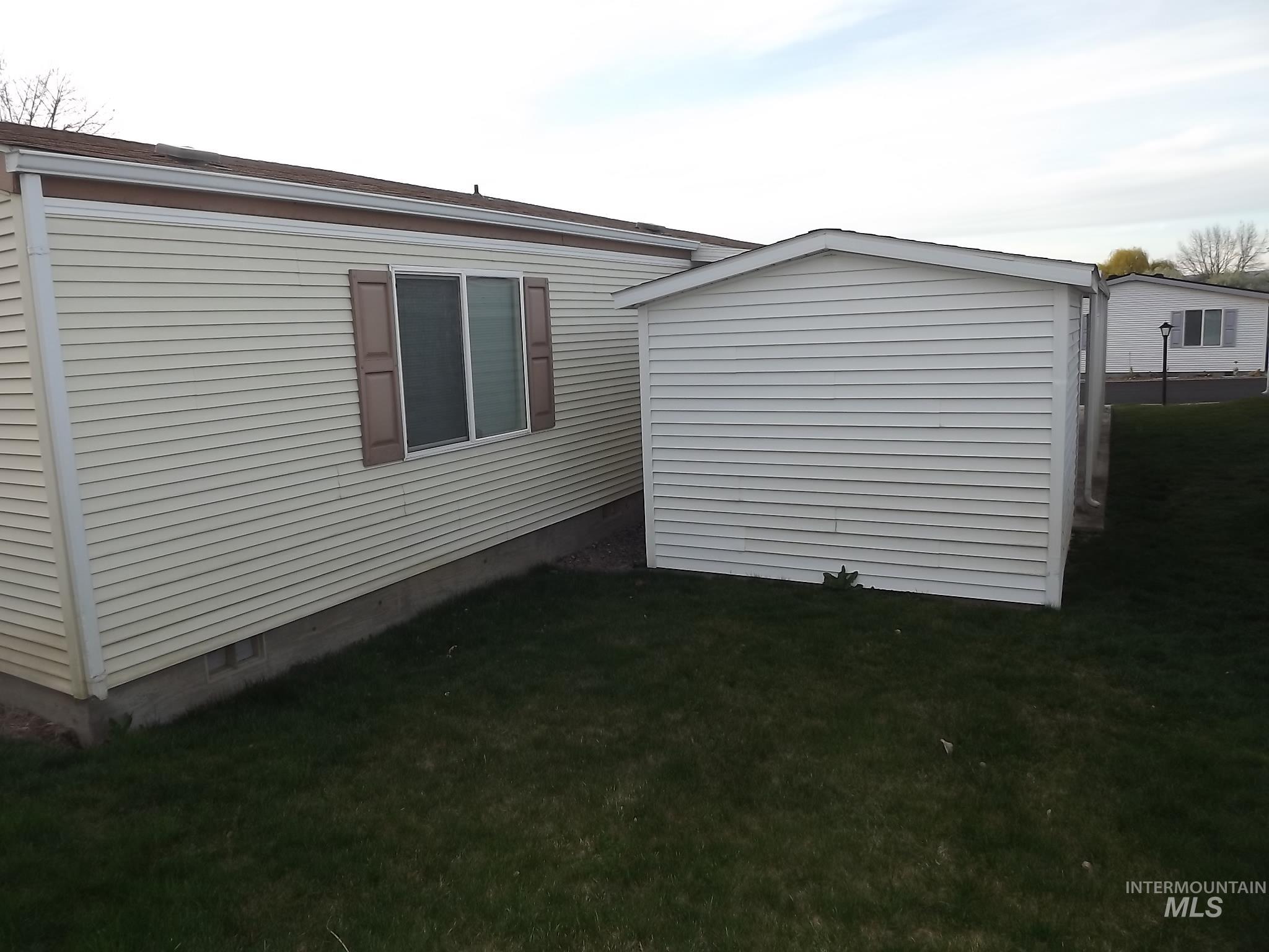 3610 15th Street, Space 15, Lewiston, Idaho 83501, 2 Bedrooms, 2 Bathrooms, Residential For Sale, Price $122,500,MLS 98979169