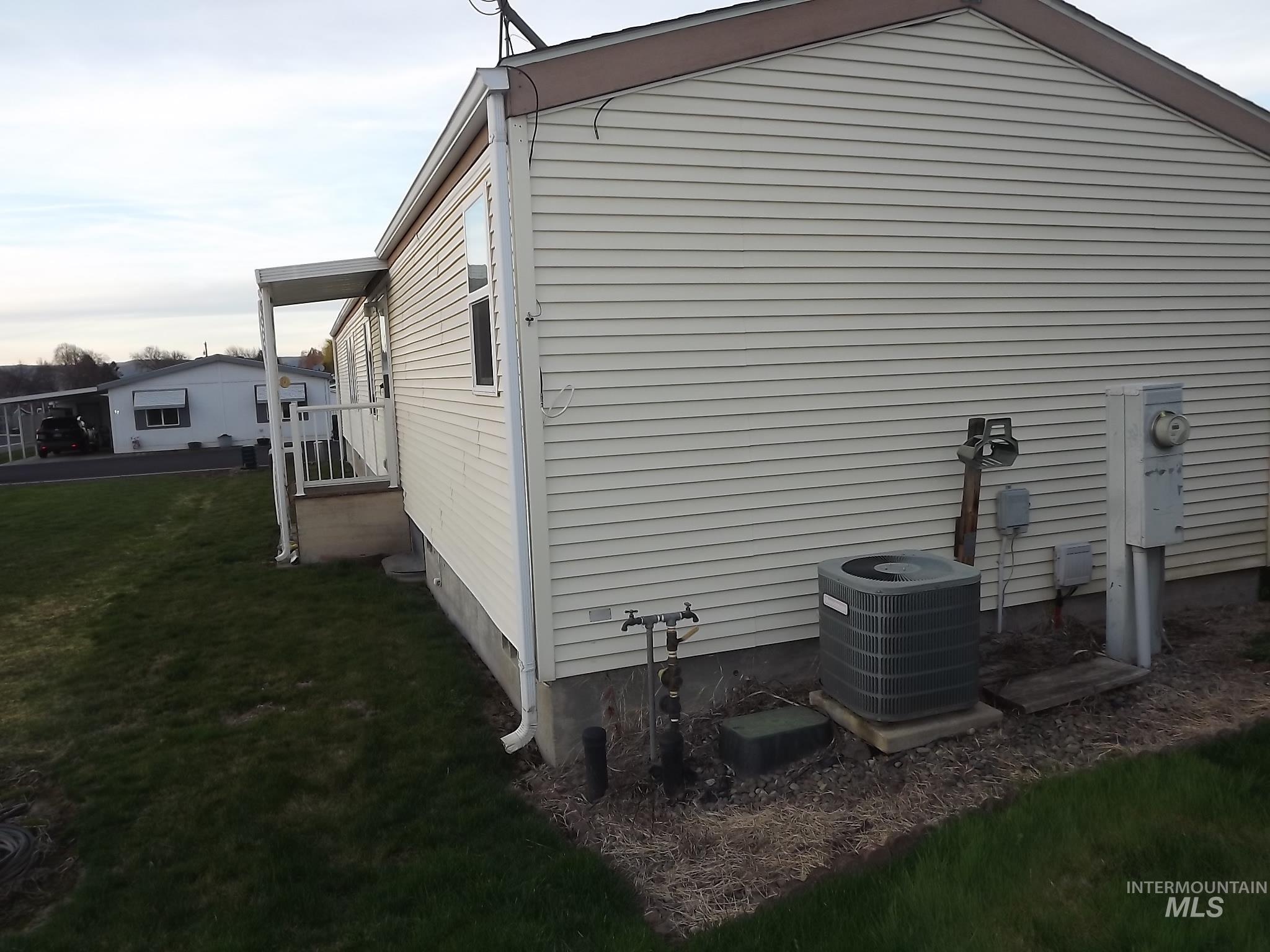 3610 15th Street, Space 15, Lewiston, Idaho 83501, 2 Bedrooms, 2 Bathrooms, Residential For Sale, Price $122,500,MLS 98979169