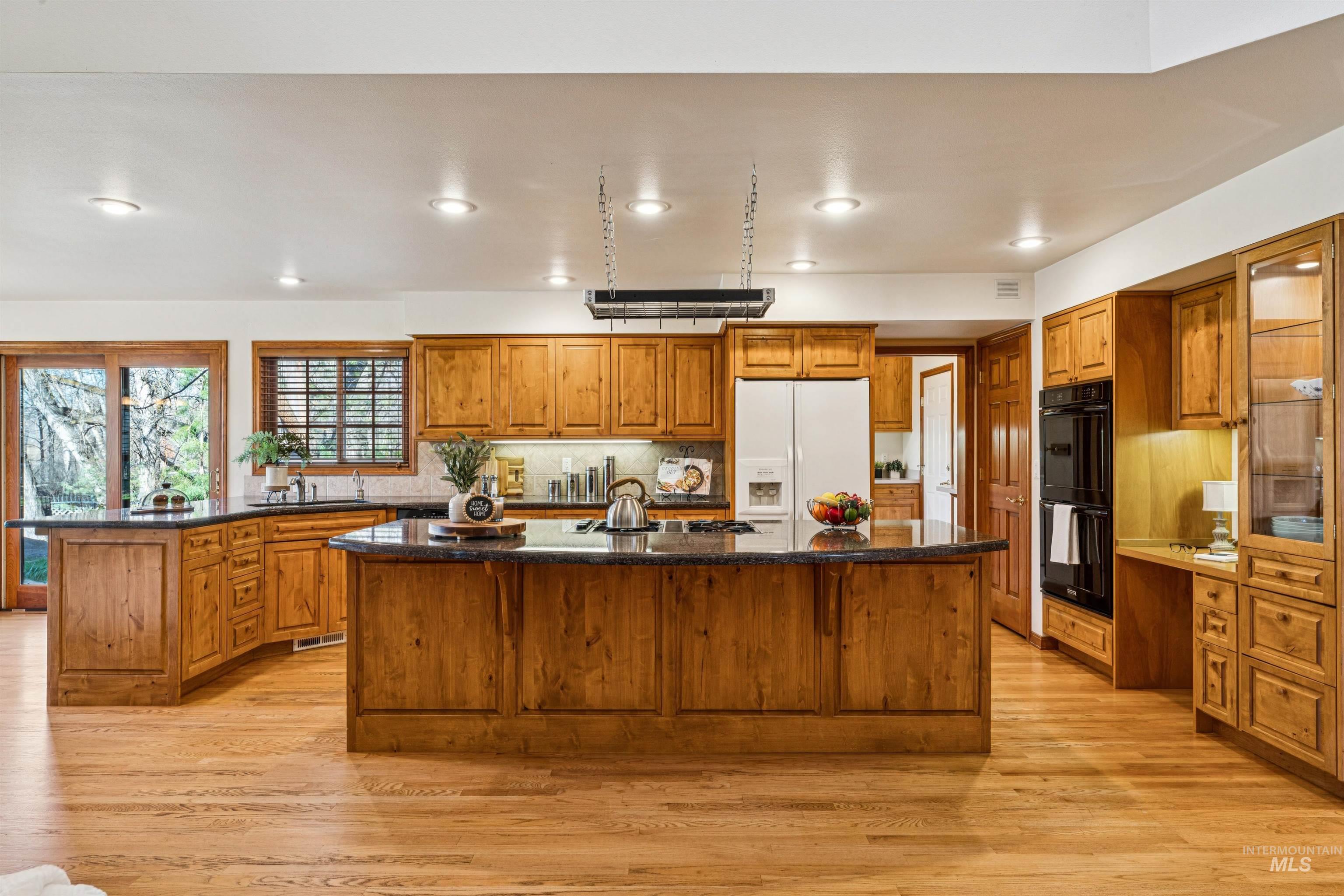 6417 W Plantation Lane, Boise, Idaho 83703, 4 Bedrooms, 3.5 Bathrooms, Residential For Sale, Price $1,550,000, 98979171