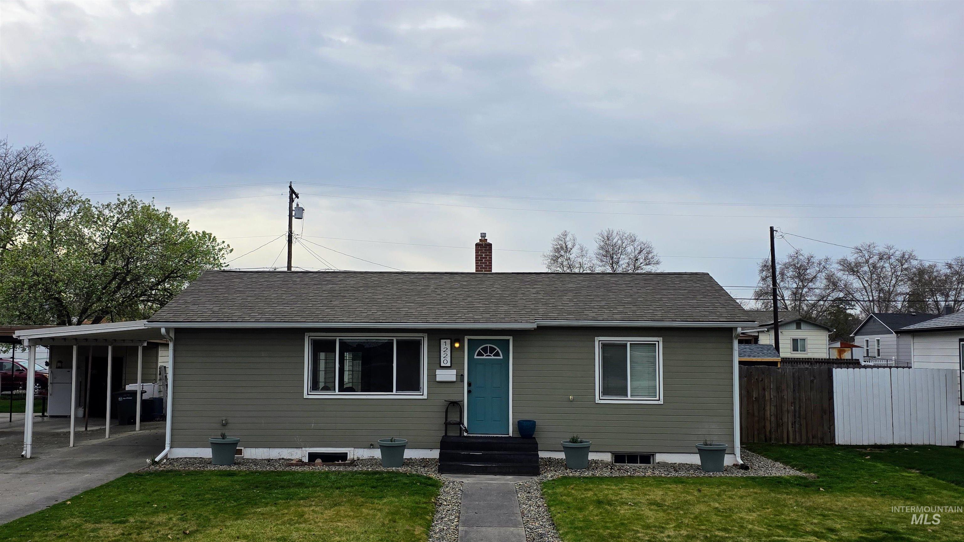 1220 3rd St, Clarkston, Washington 99403, 3 Bedrooms, 2 Bathrooms, Residential For Sale, Price $384,900,MLS 98979172