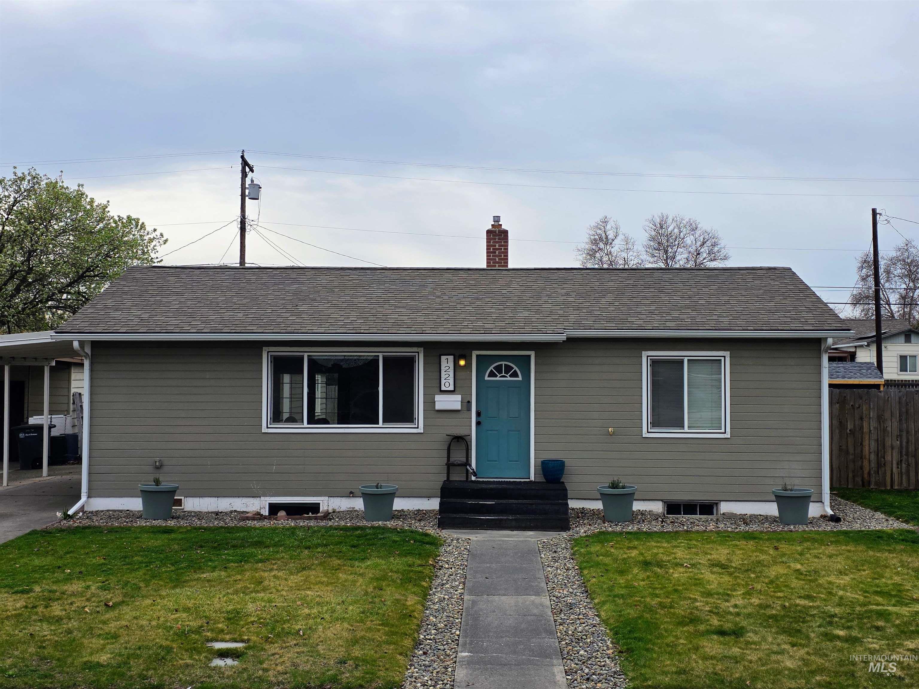 1220 3rd St, Clarkston, Washington 99403, 3 Bedrooms, 2 Bathrooms, Residential For Sale, Price $384,900,MLS 98979172