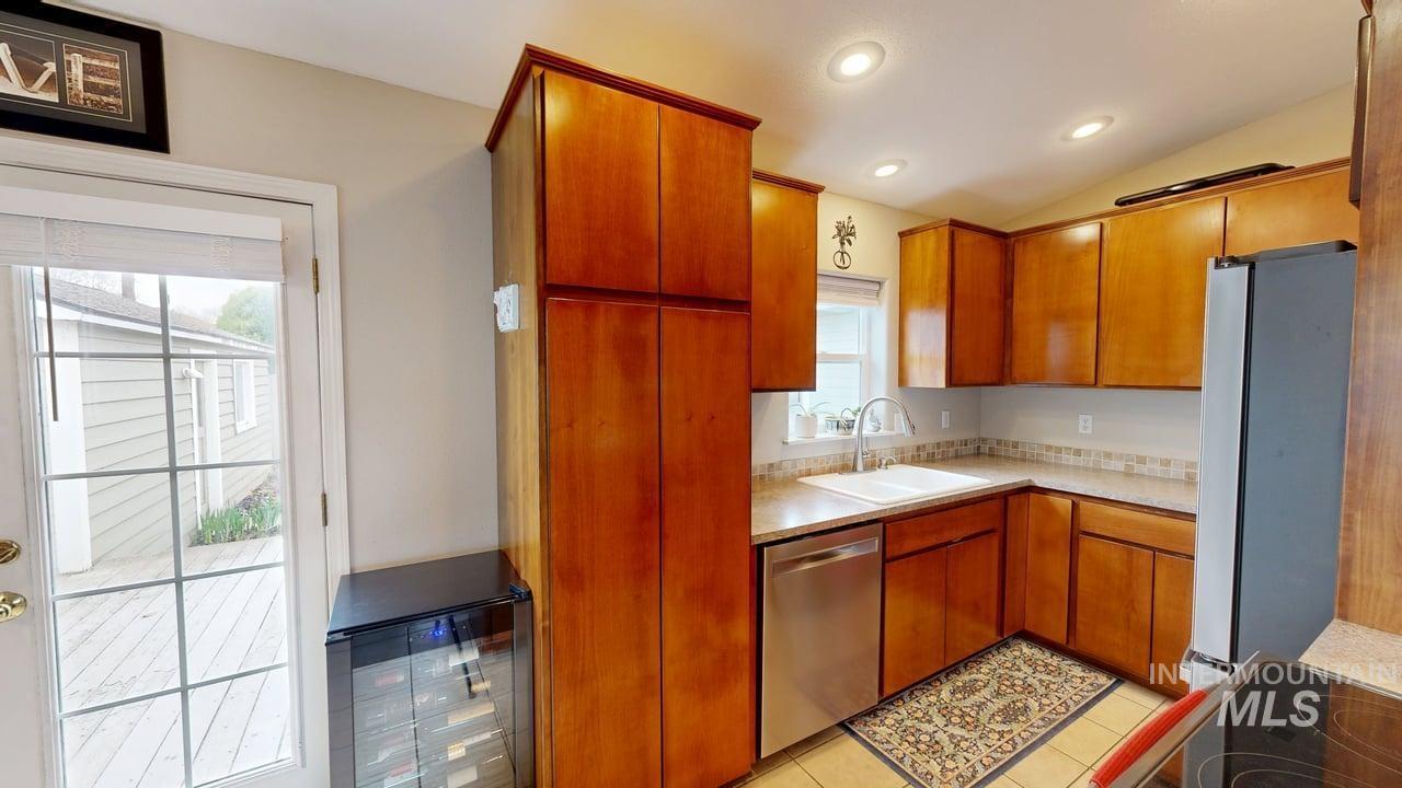 1220 3rd St, Clarkston, Washington 99403, 3 Bedrooms, 2 Bathrooms, Residential For Sale, Price $384,900,MLS 98979172