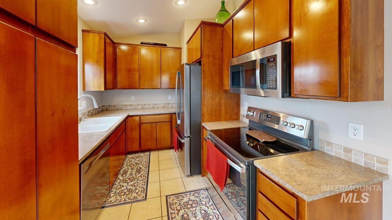 1220 3rd St, Clarkston, Washington 99403, 3 Bedrooms, 2 Bathrooms, Residential For Sale, Price $384,900,MLS 98979172