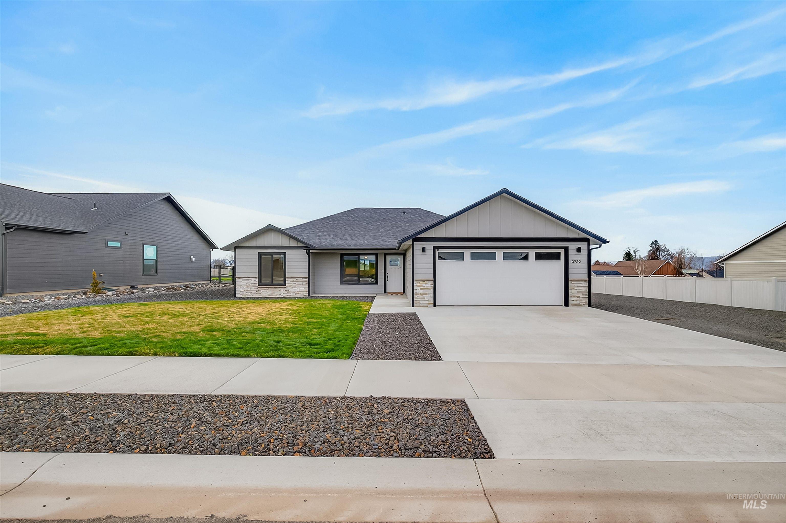 3732 Skyview Drive, Lewiston, Idaho 83501, 3 Bedrooms, 2 Bathrooms, Residential For Sale, Price $535,000,MLS 98979174