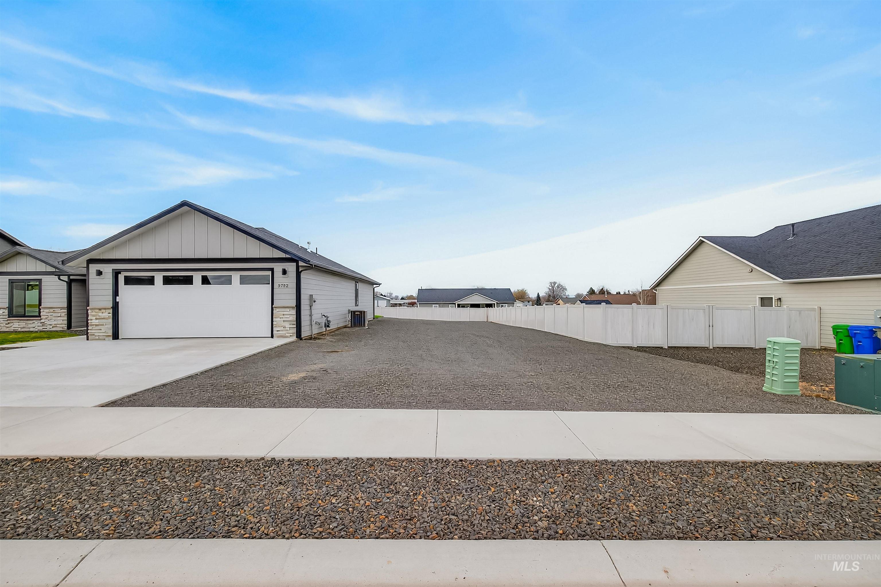 3732 Skyview Drive, Lewiston, Idaho 83501, 3 Bedrooms, 2 Bathrooms, Residential For Sale, Price $535,000,MLS 98979174